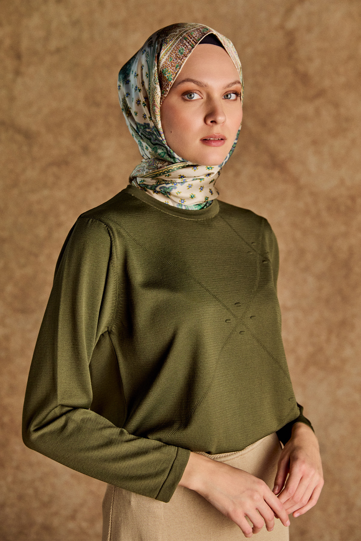 Parçalı Yırtmaçlı Triko Bluz