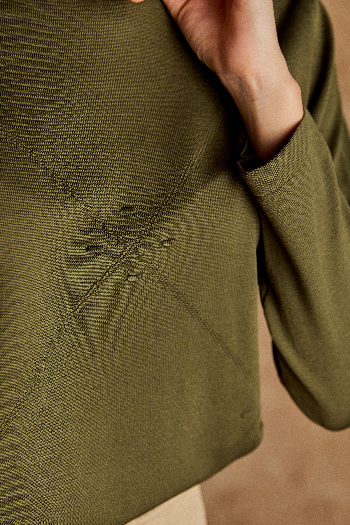 Parçalı Yırtmaçlı Triko Bluz