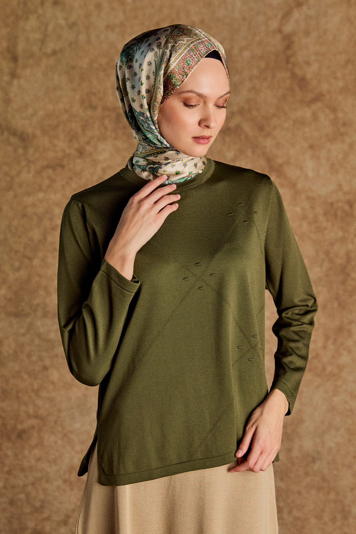 Parçalı Yırtmaçlı Triko Bluz