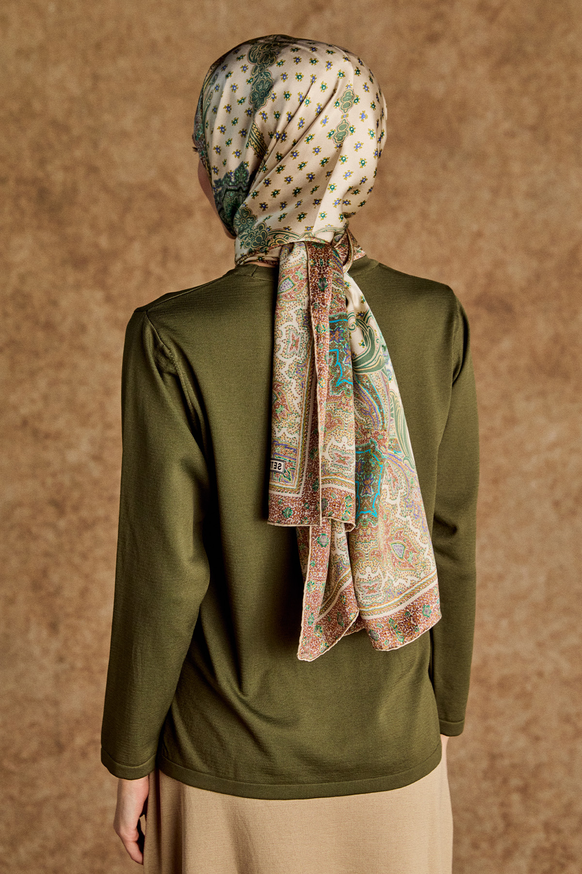 Parçalı Yırtmaçlı Triko Bluz