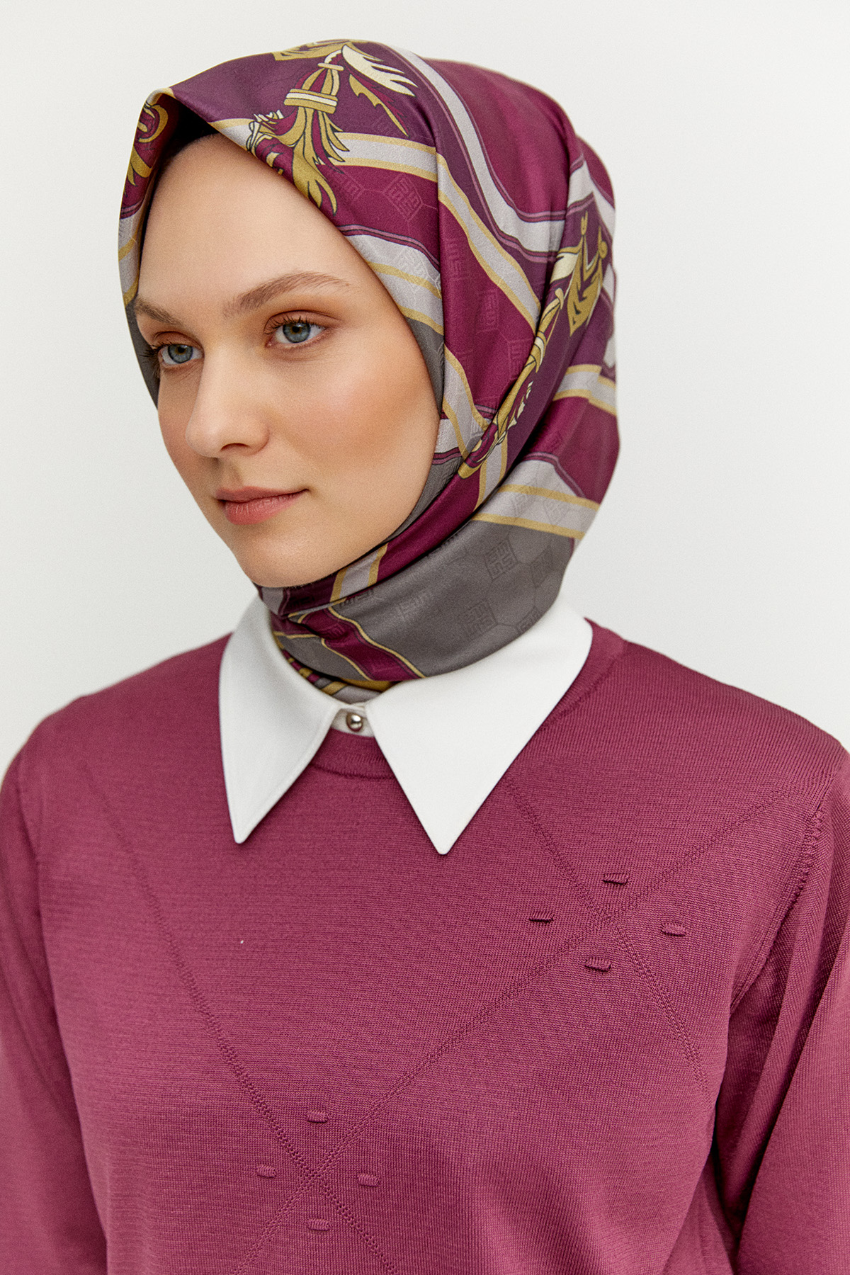 Parçalı Yırtmaçlı Triko Bluz