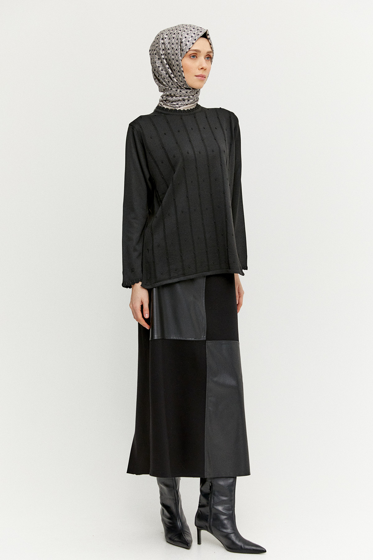 Dilim Detaylı Triko Bluz