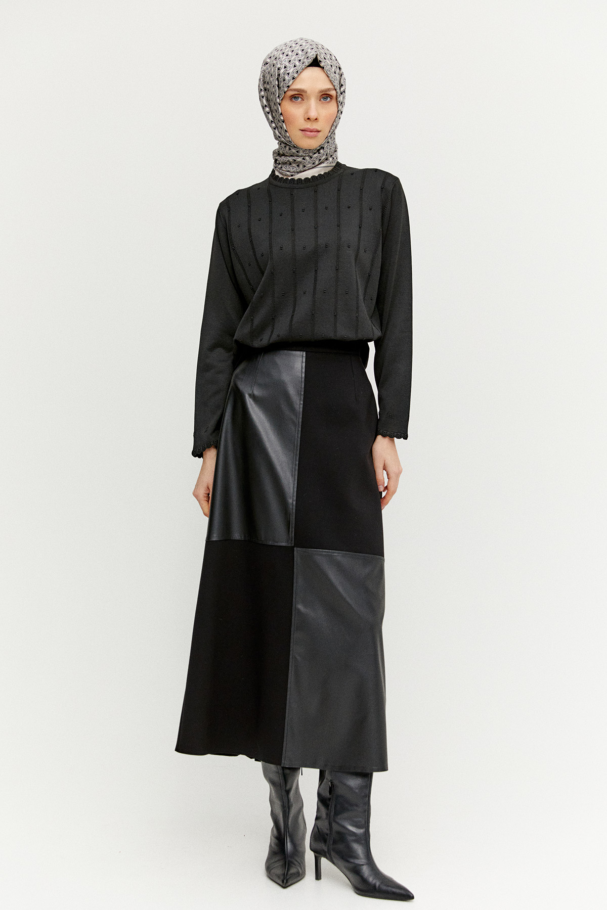 Dilim Detaylı Triko Bluz