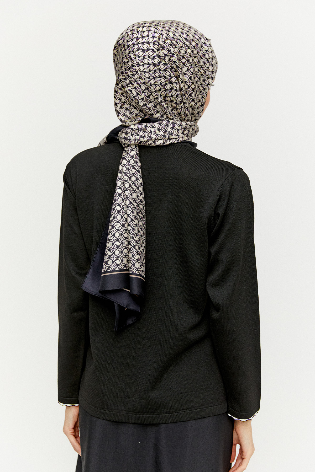 Süs Düğmeli Triko Bluz