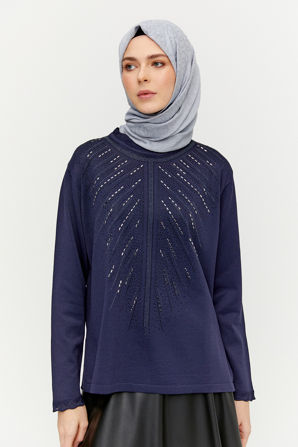 Taş Detaylı Triko Bluz