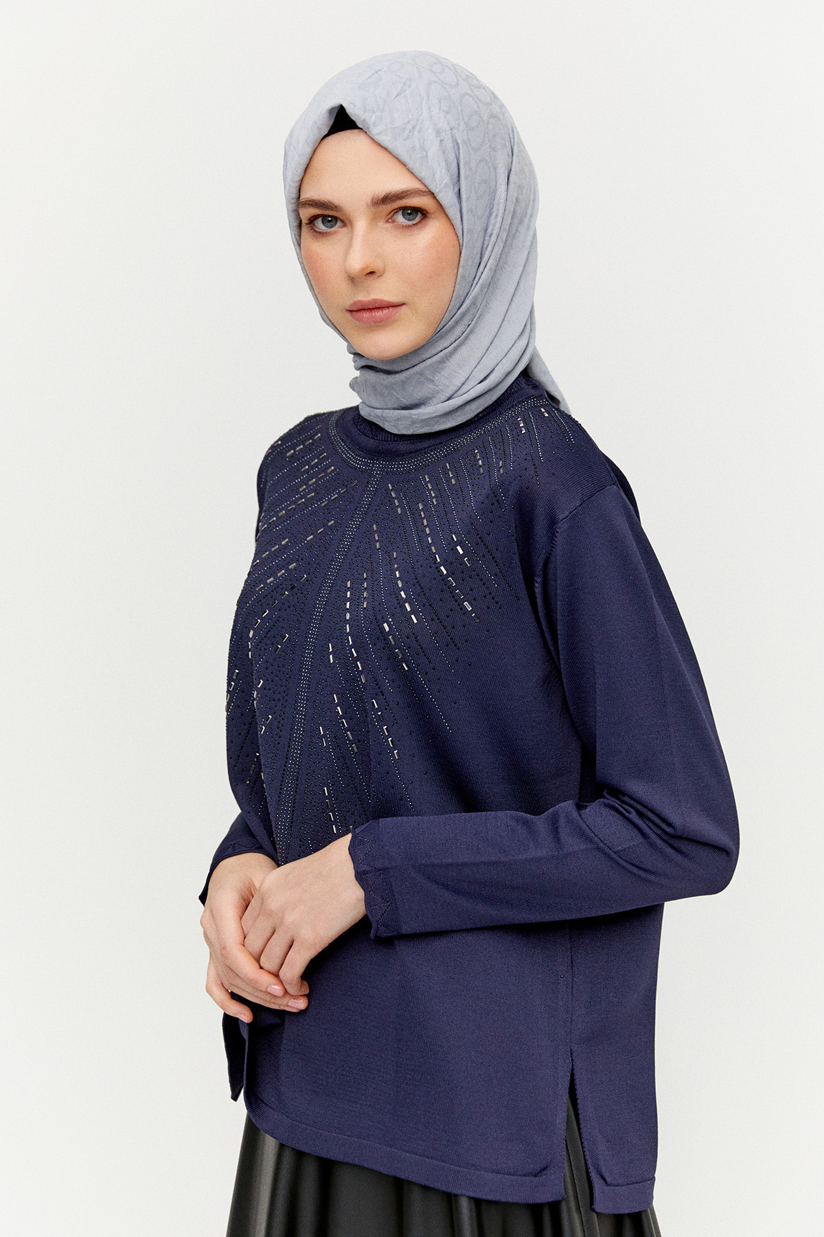 Taş Detaylı Triko Bluz