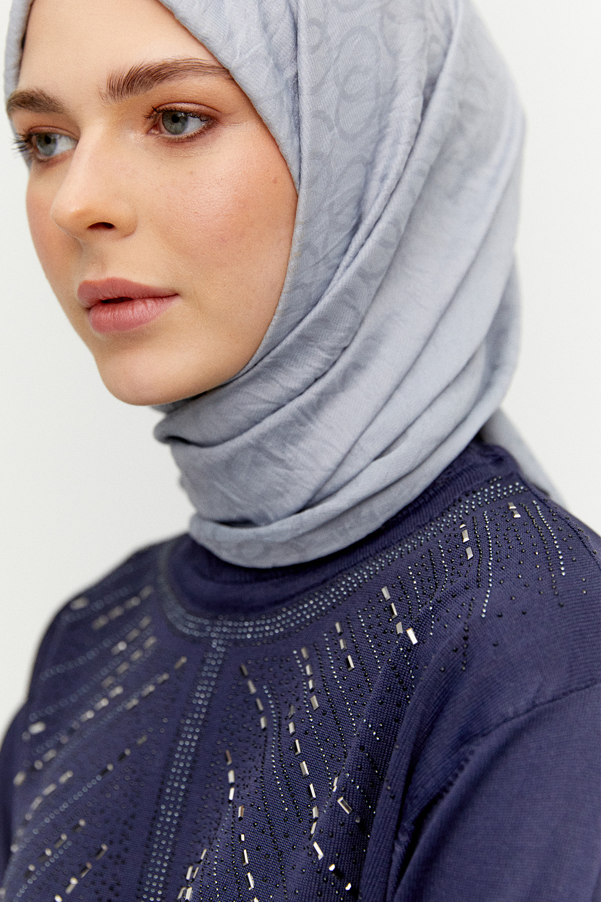 Taş Detaylı Triko Bluz