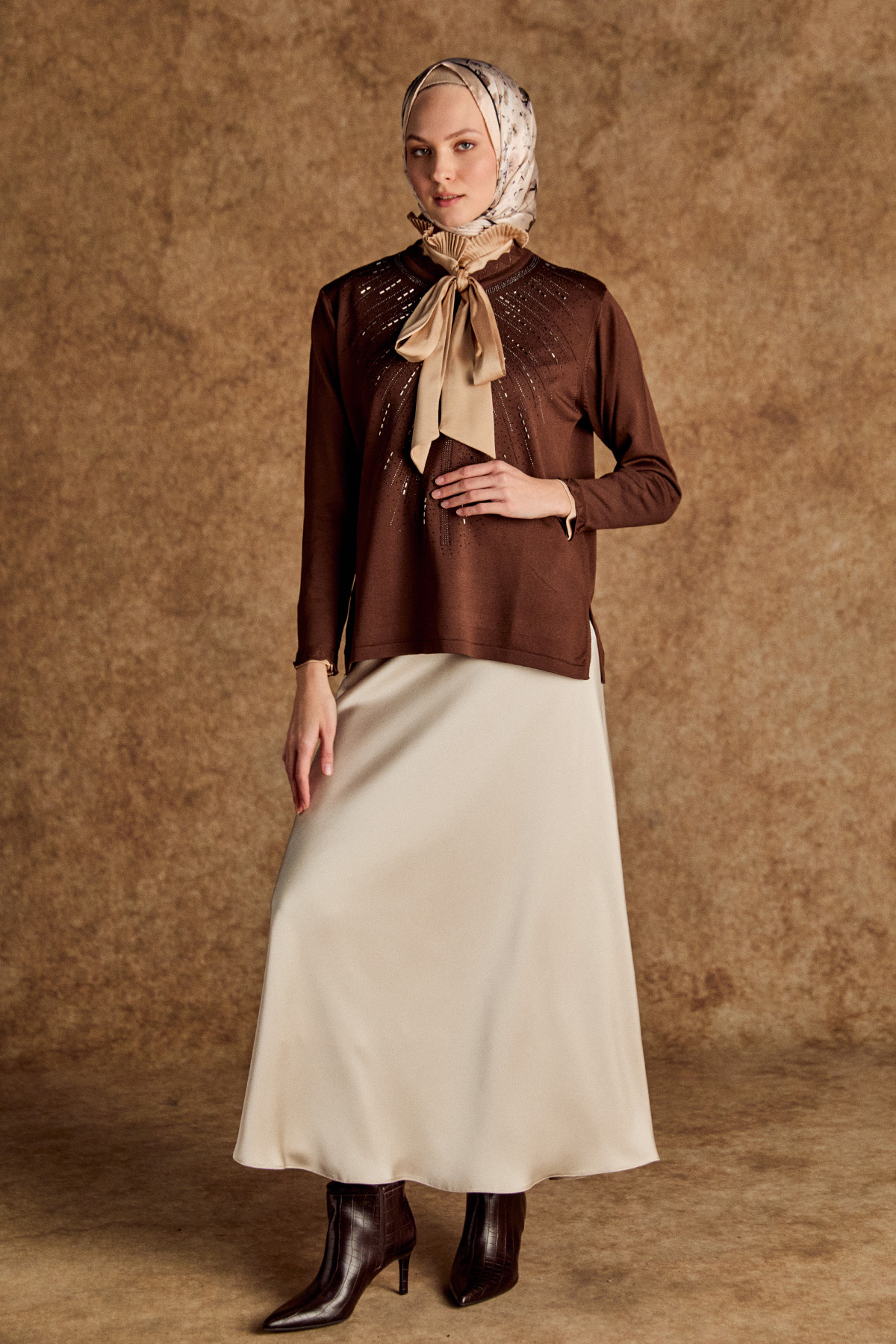 Taş Detaylı Triko Bluz