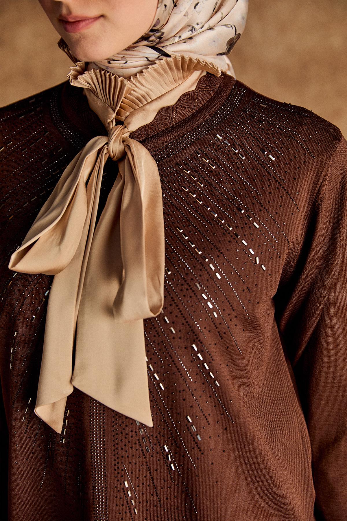 Taş Detaylı Triko Bluz