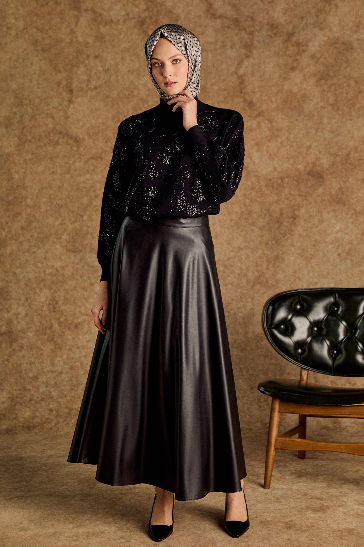 Çiçek Desenli Yarım Balıkçı Triko Bluz