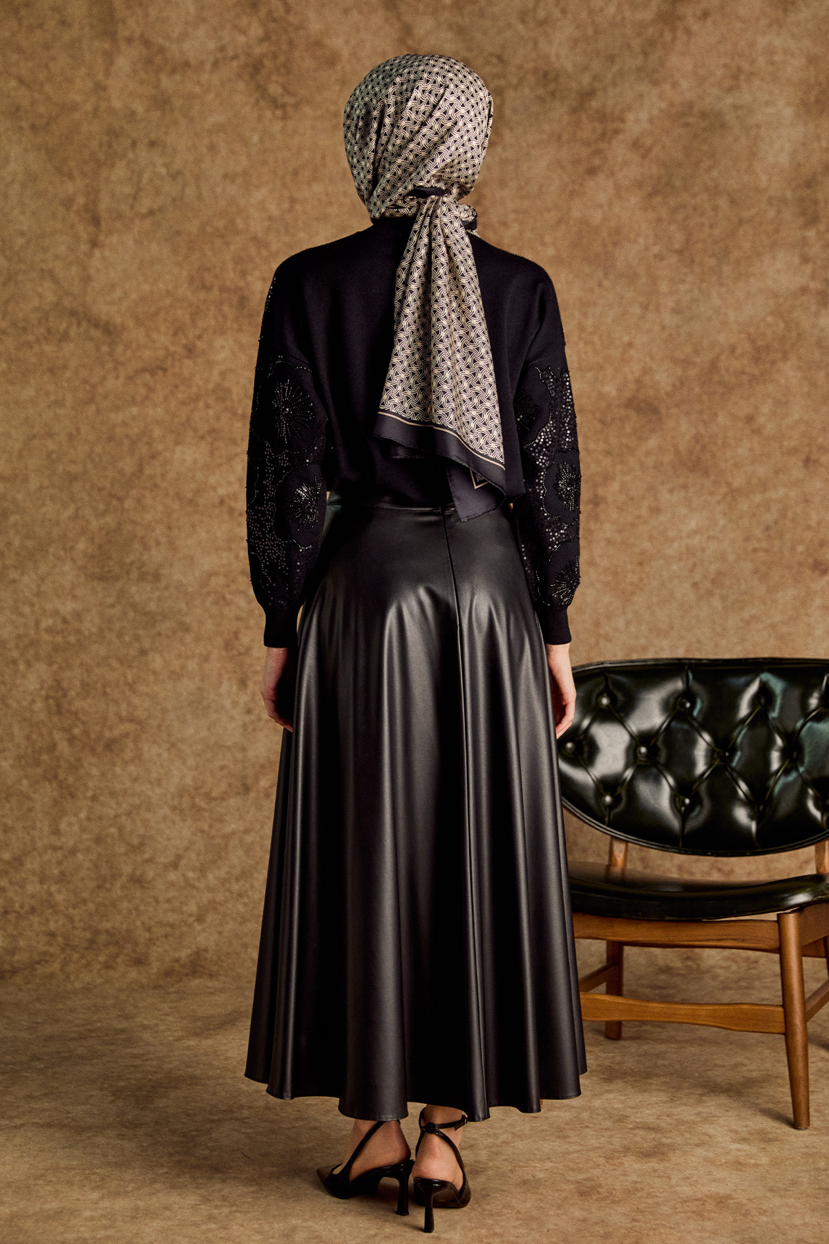 Çiçek Desenli Yarım Balıkçı Triko Bluz