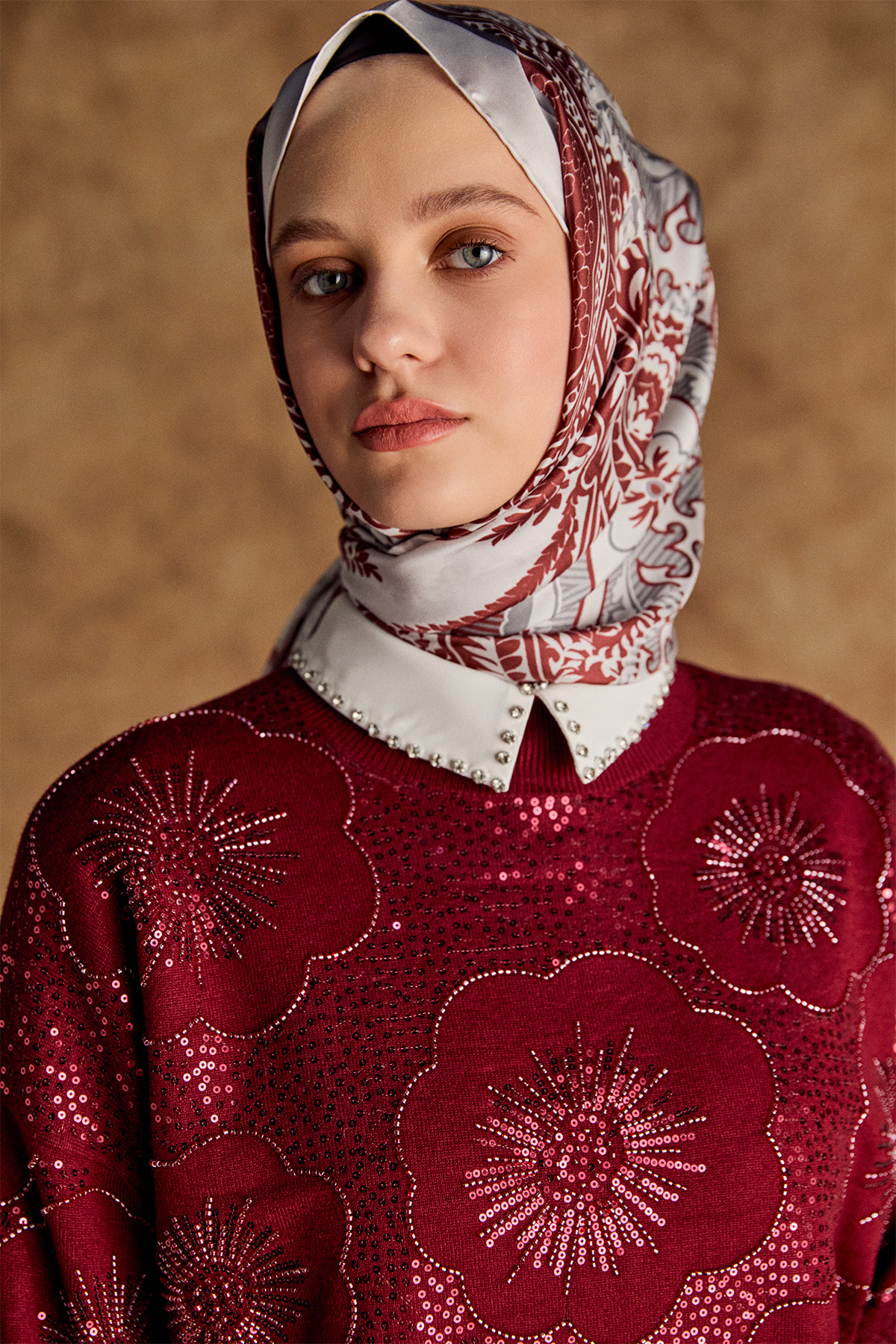 Çiçek Desenli Yarım Balıkçı Triko Bluz