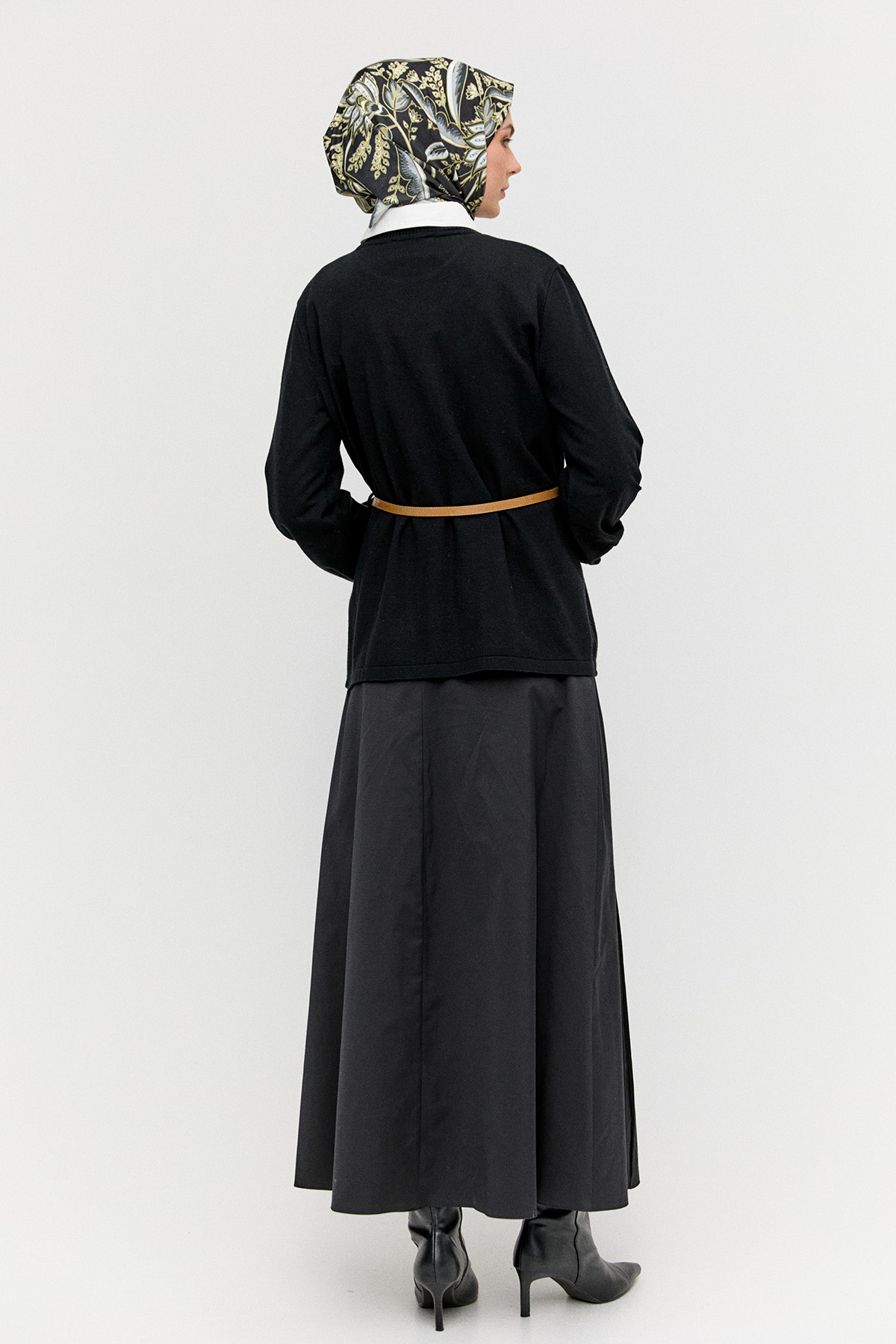 Kemerli Bisiklet Yaka Triko Bluz, Tesettür Giyim