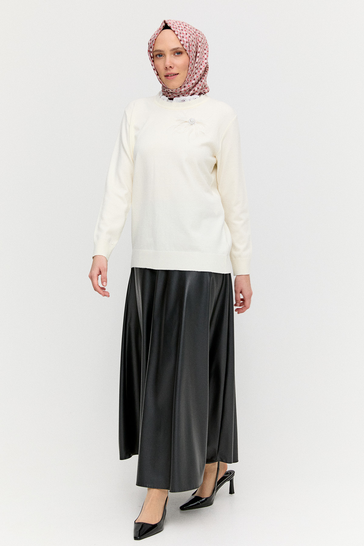 Otriş Taş Broşlu Fistolu Triko Bluz, Tesettür Giyim