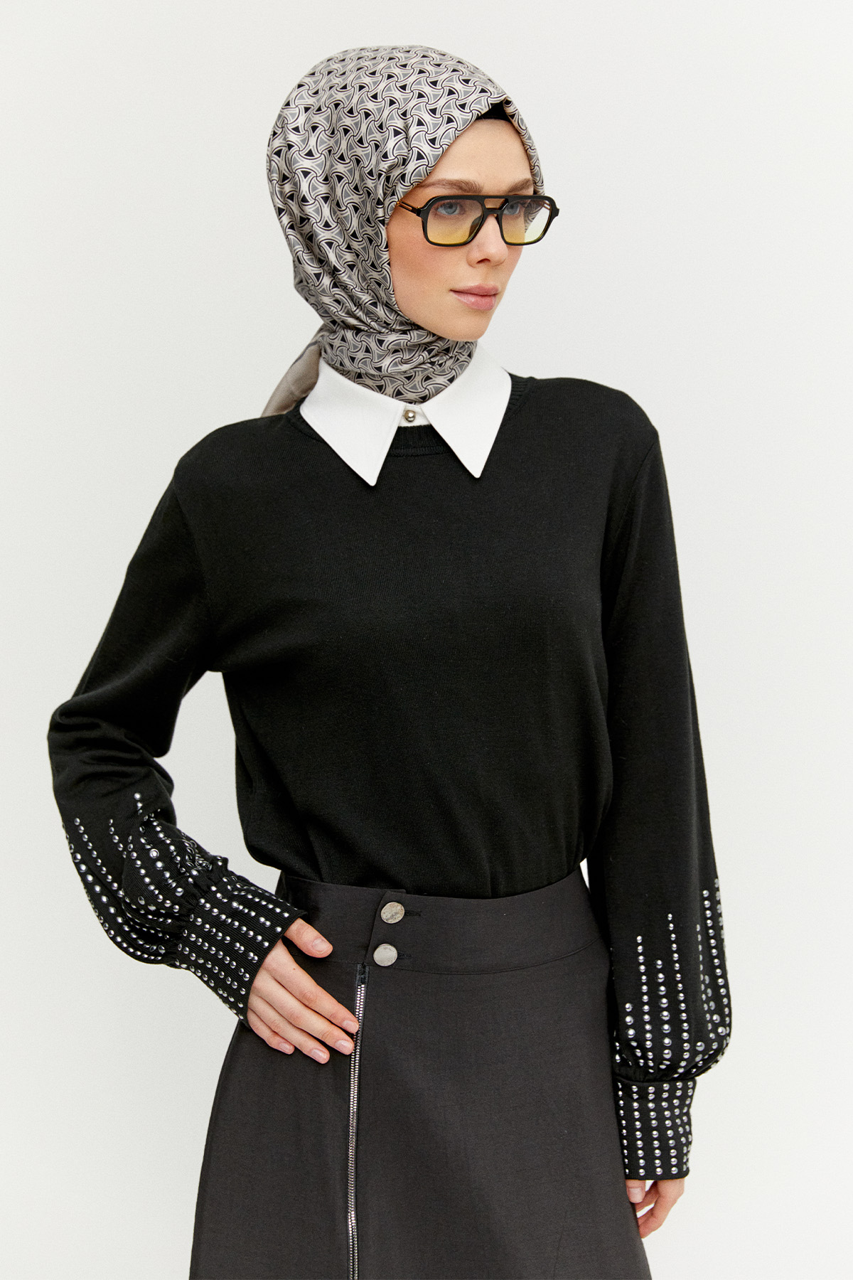 Taş Detaylı Triko Bluz