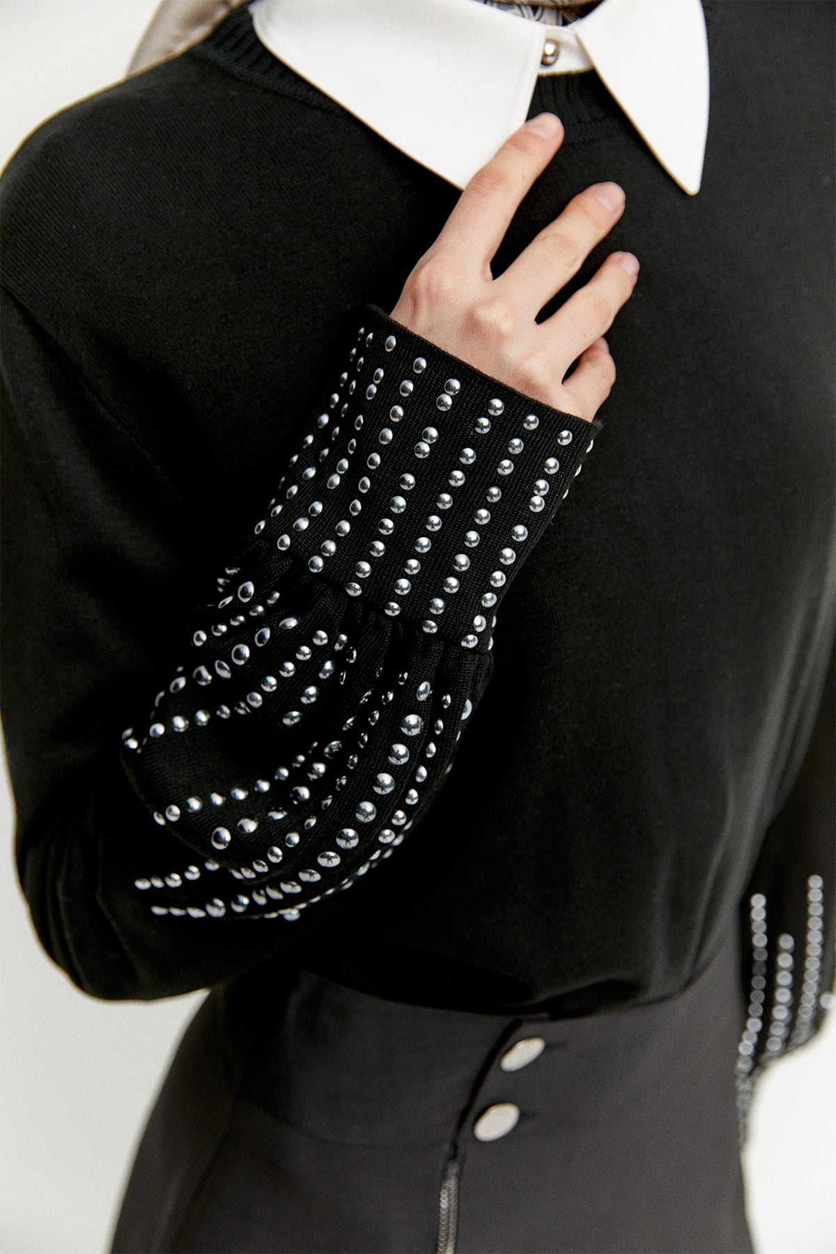 Taş Detaylı Triko Bluz