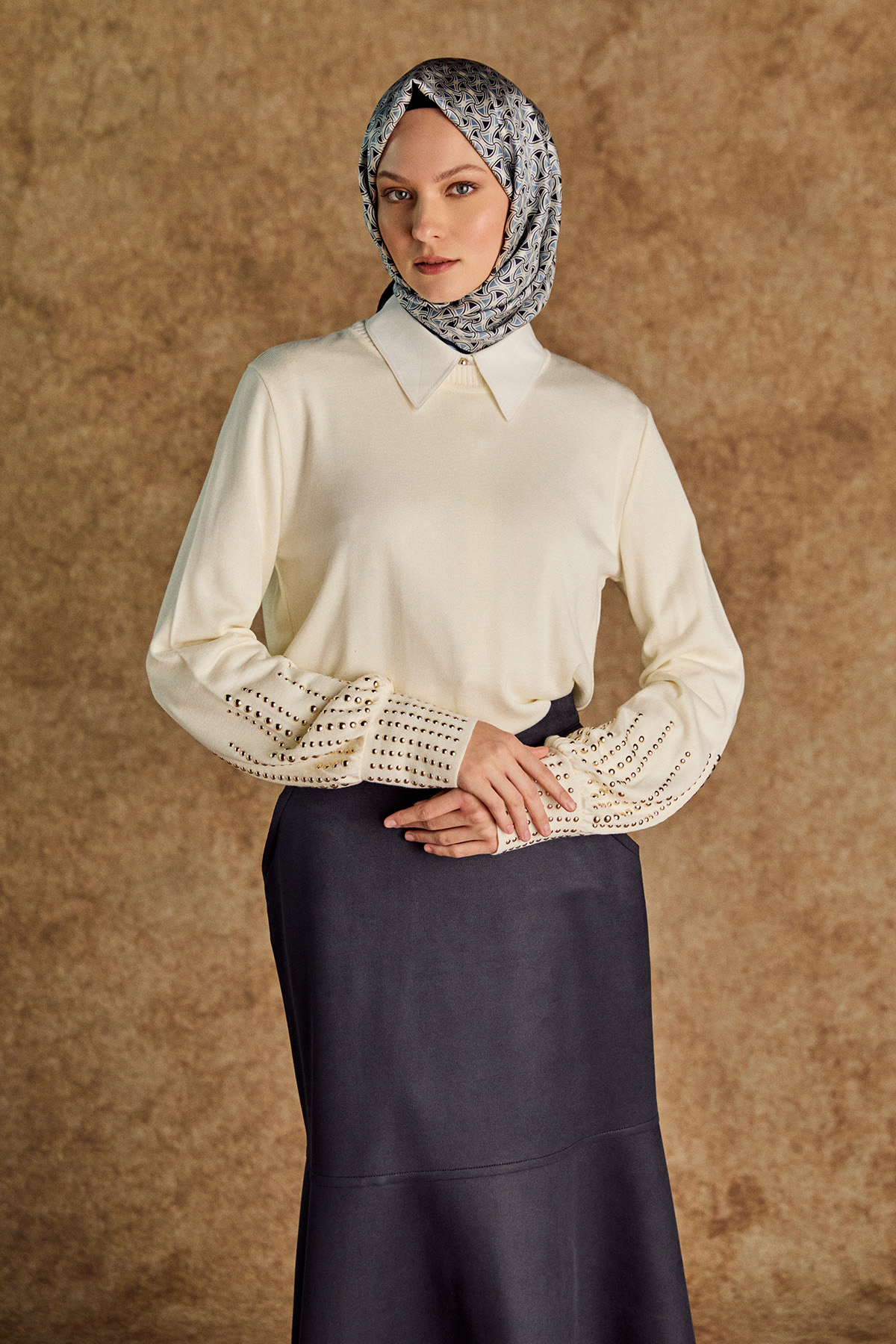 Taş Detaylı Triko Bluz