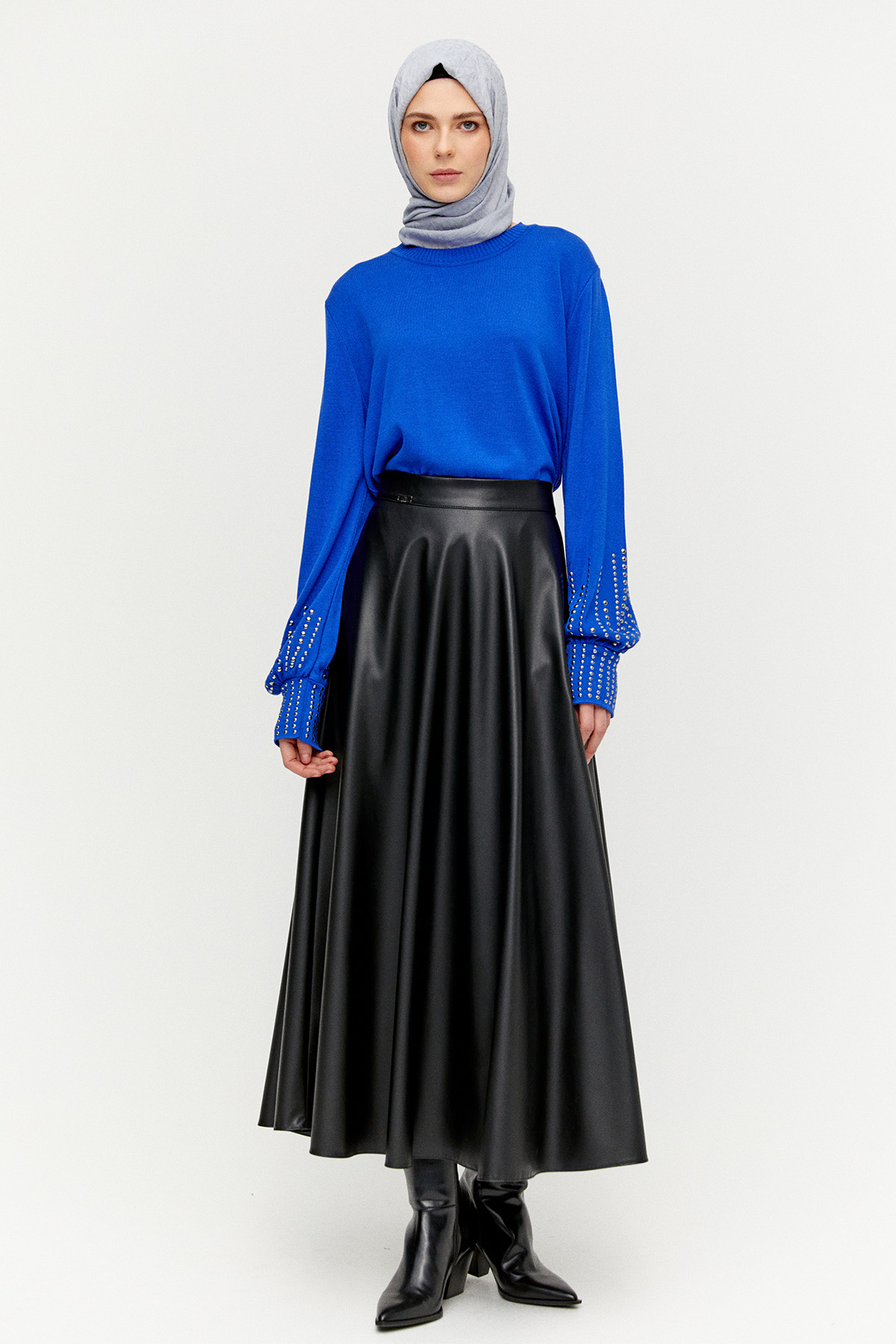 Taş Detaylı Triko Bluz