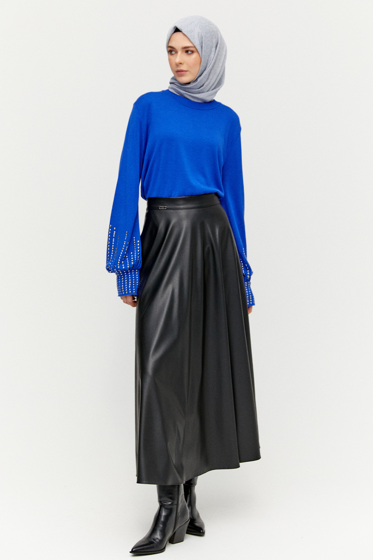 Taş Detaylı Triko Bluz