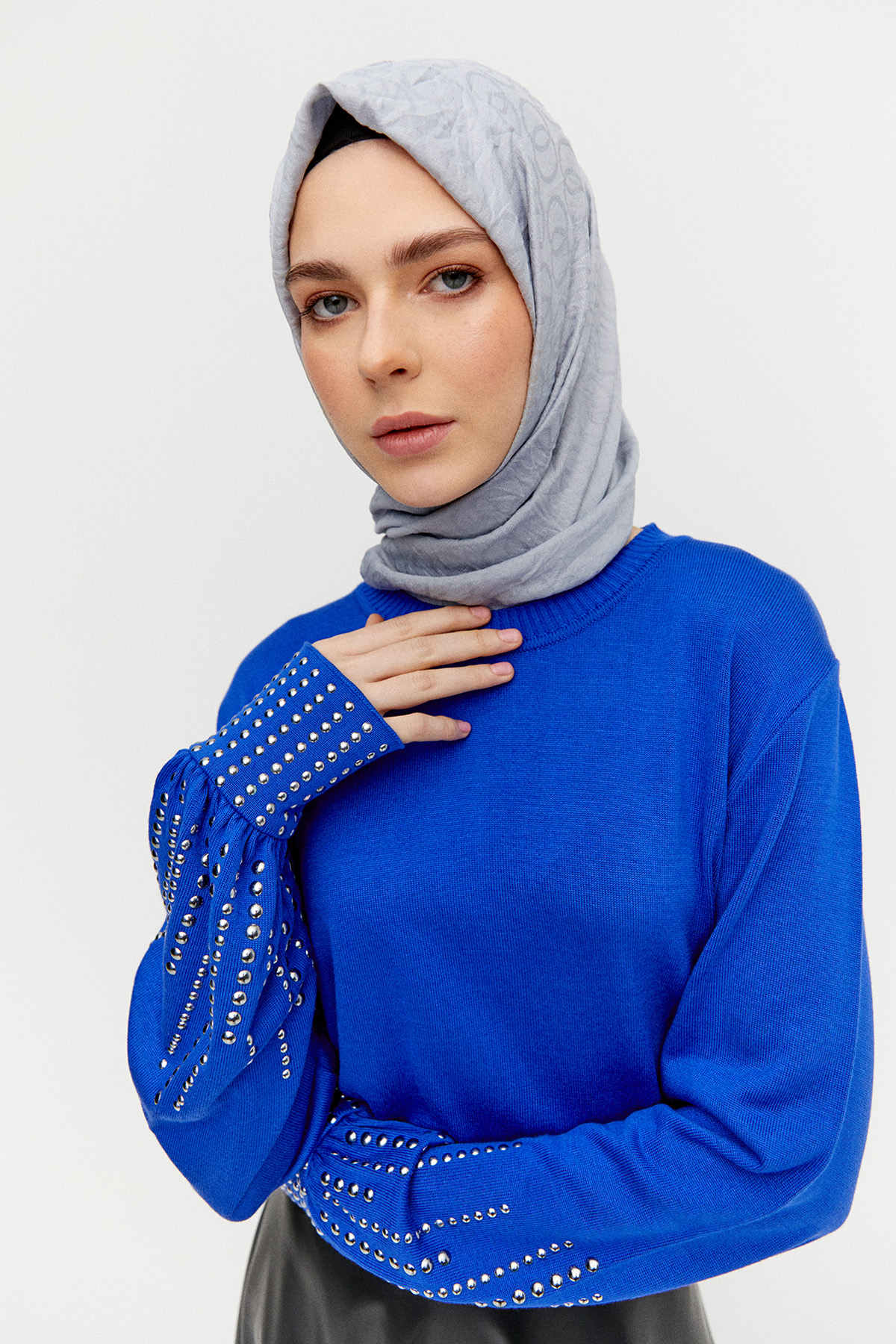 Taş Detaylı Triko Bluz