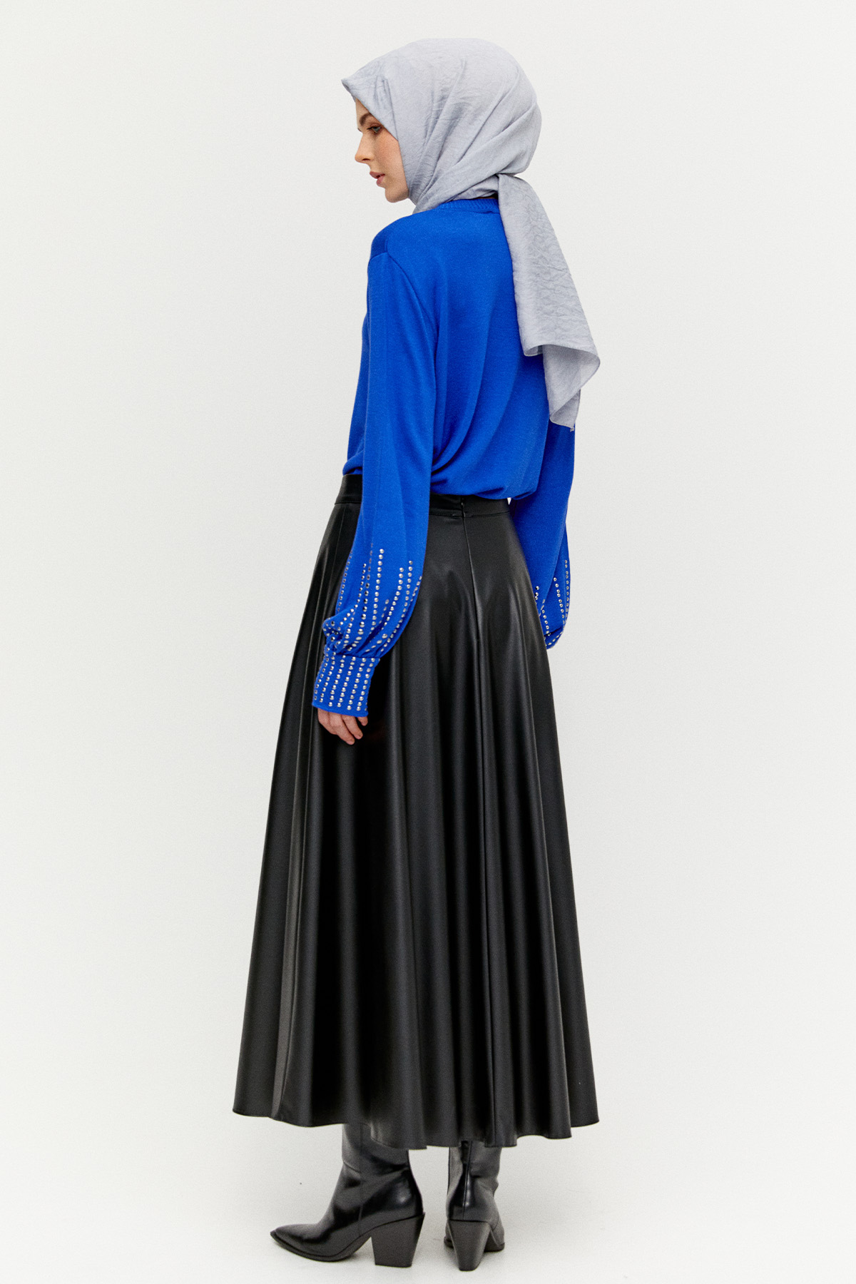 Taş Detaylı Triko Bluz