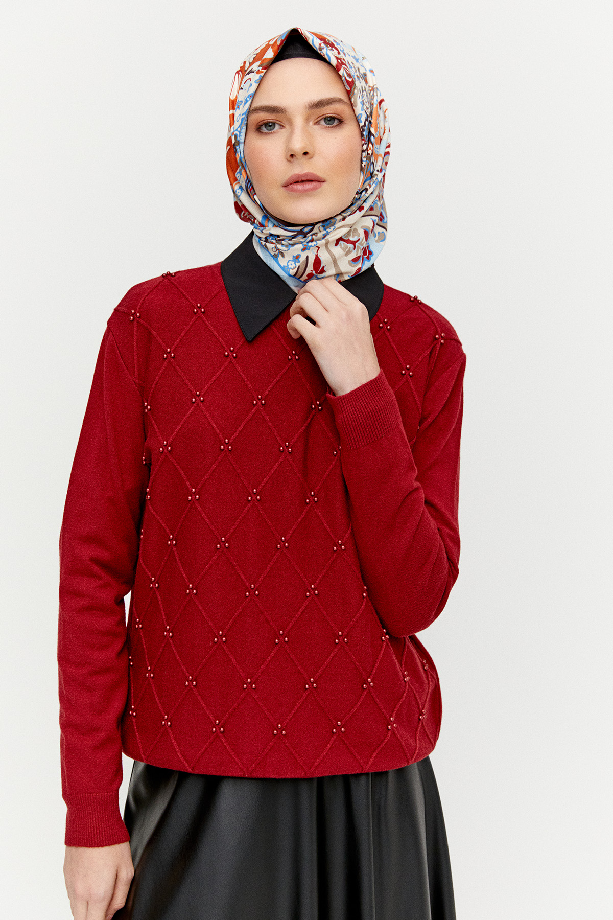 Taş Detaylı Baklava Desenli Triko Bluz