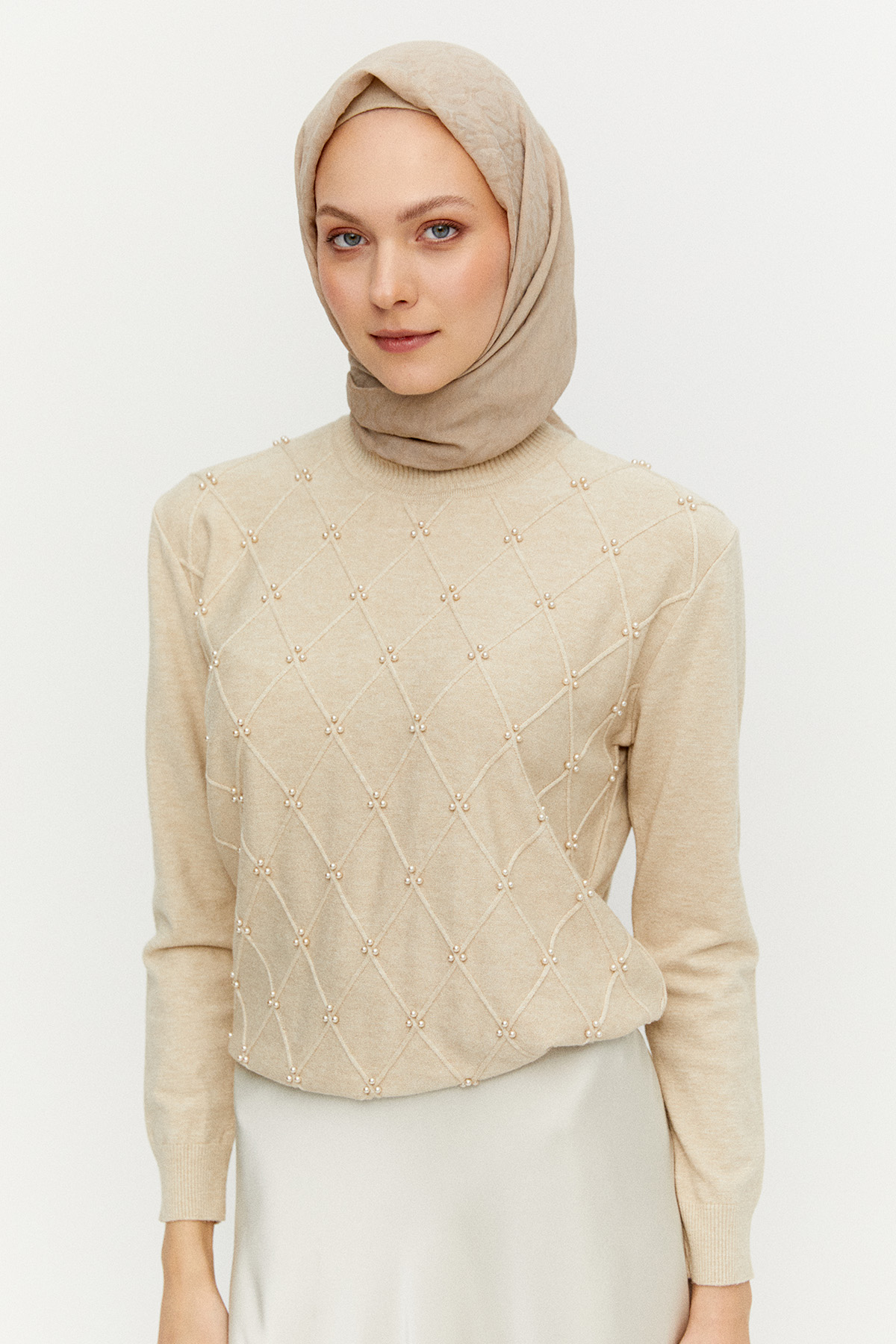 Taş Detaylı Baklava Desenli Triko Bluz