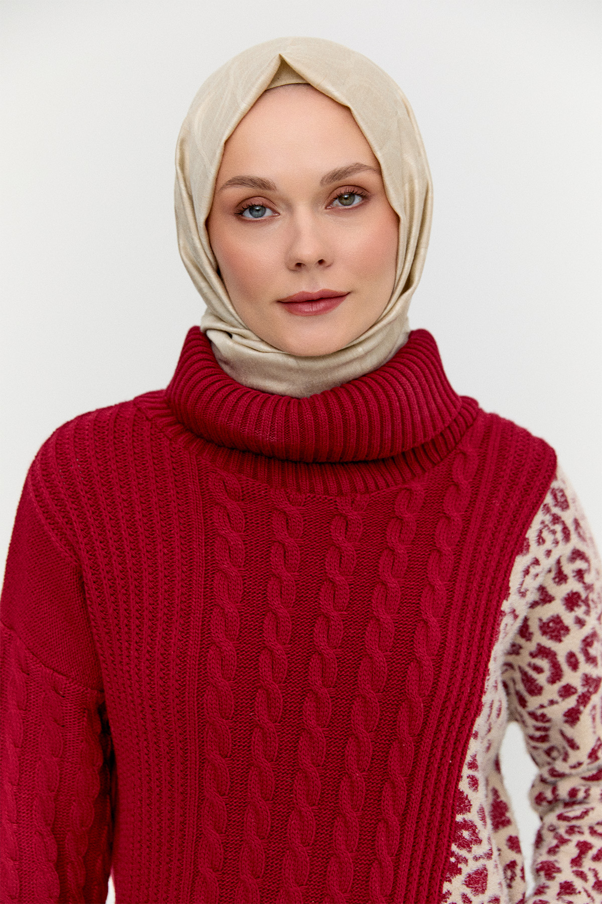 Boğazlı Triko Bluz, Tesettür Giyim