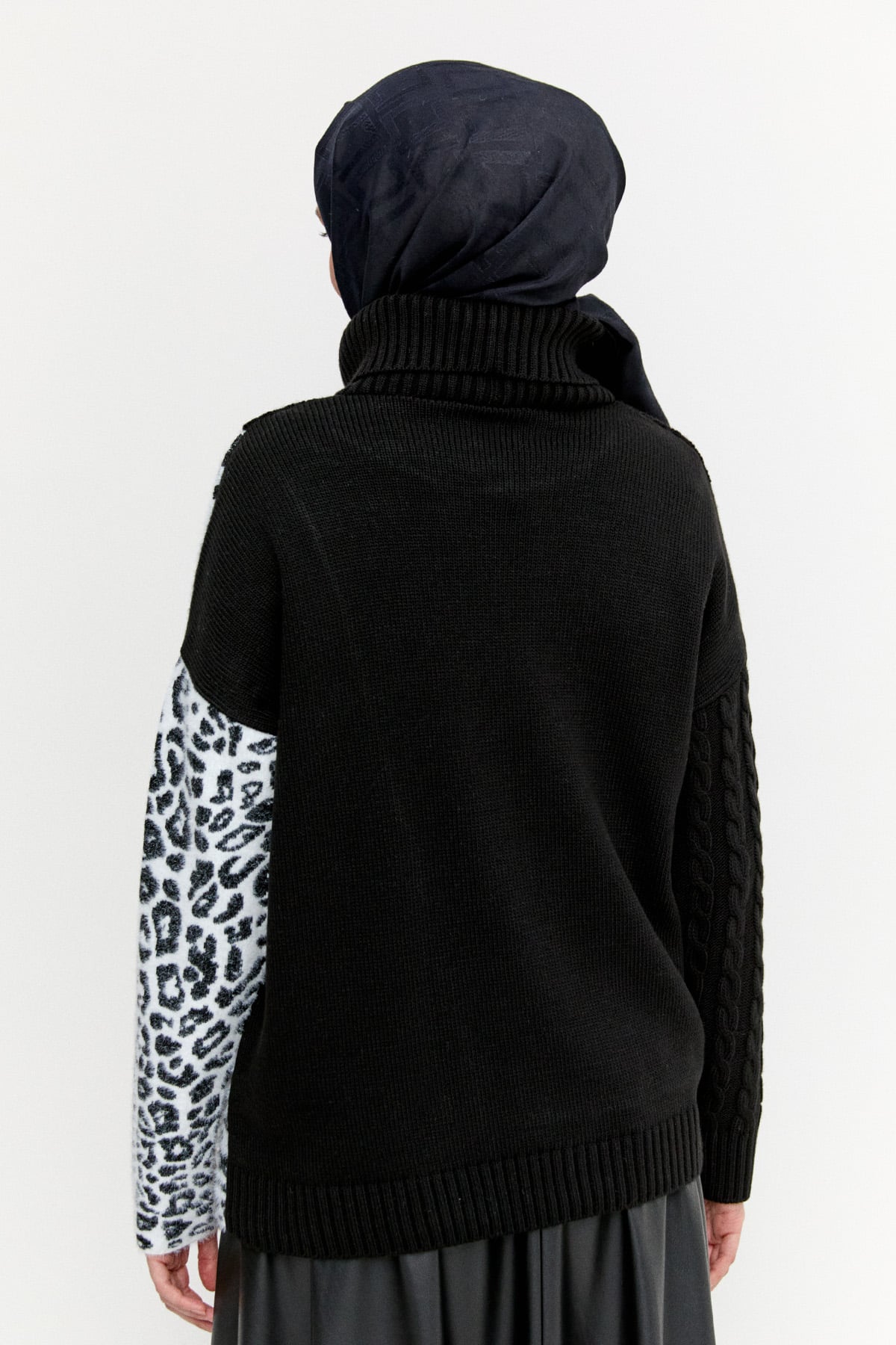 Boğazlı Triko Bluz, Tesettür Giyim