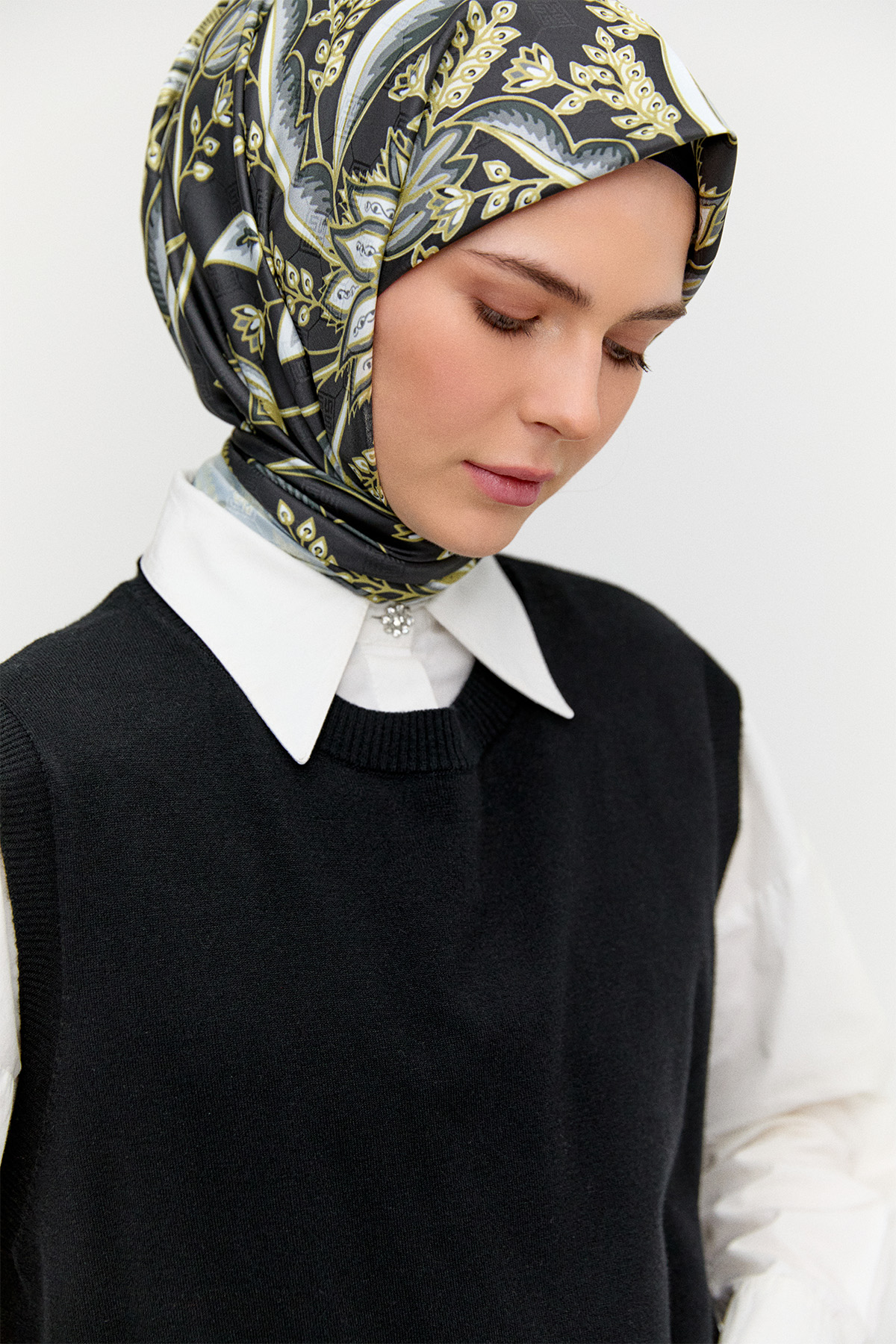 Süs Düğmeli Pencereli Süveter, Tesettür Giyim