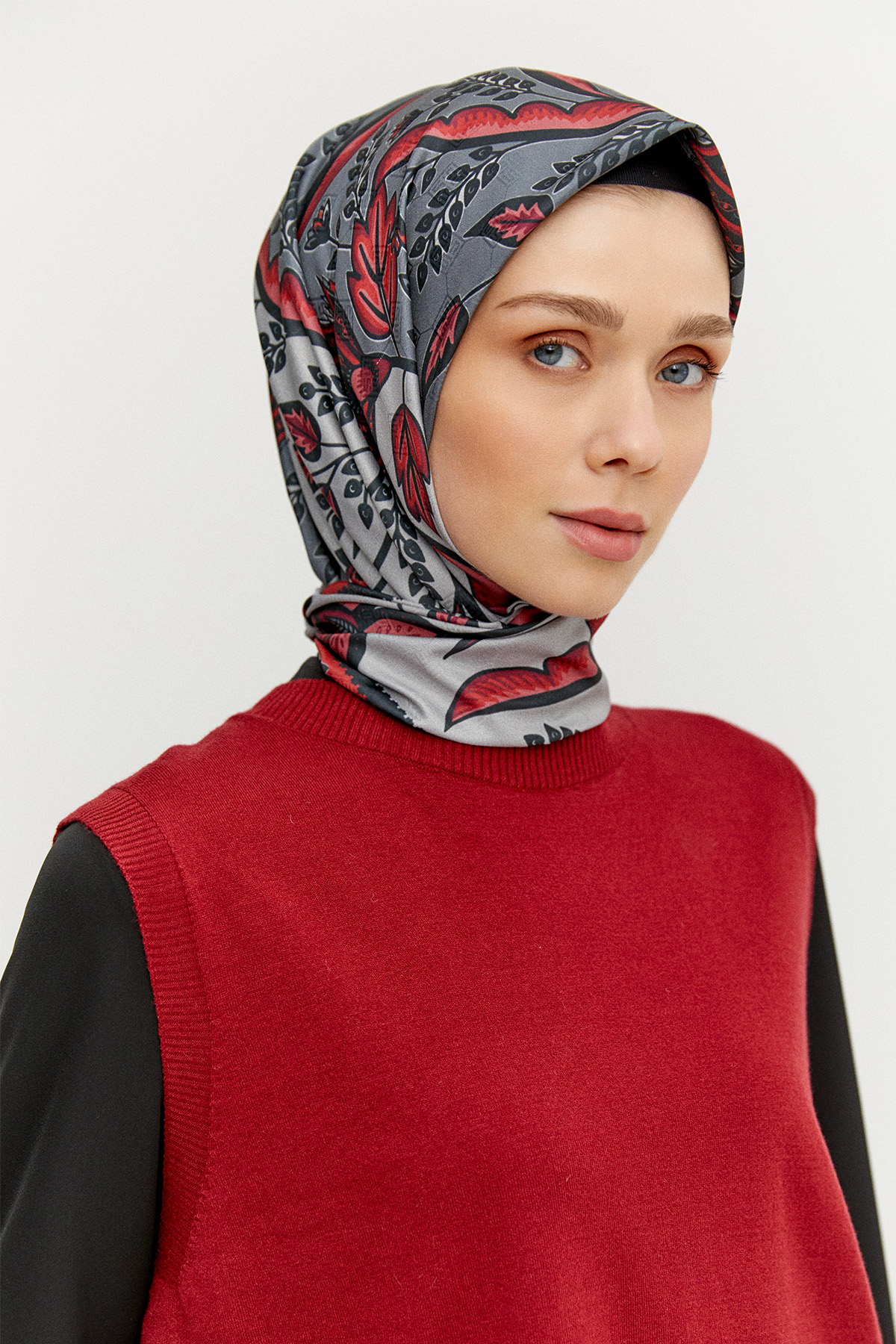 Süs Düğmeli Pencereli Süveter, Tesettür Giyim