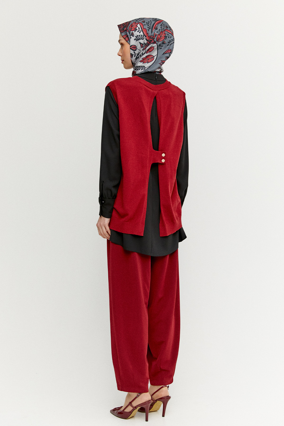 Süs Düğmeli Pencereli Süveter, Tesettür Giyim