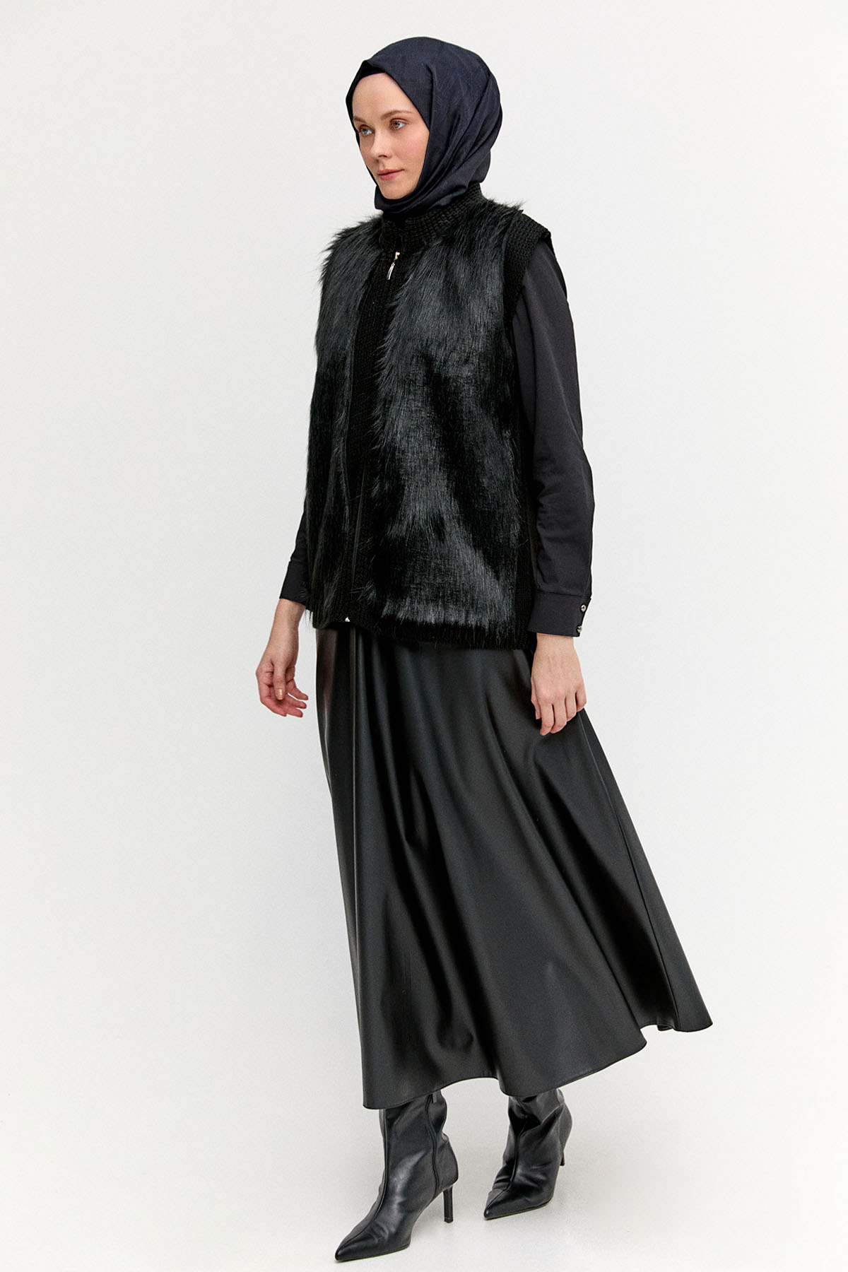 Suni Kürklü Örme Yelek, Tesettür Giyim