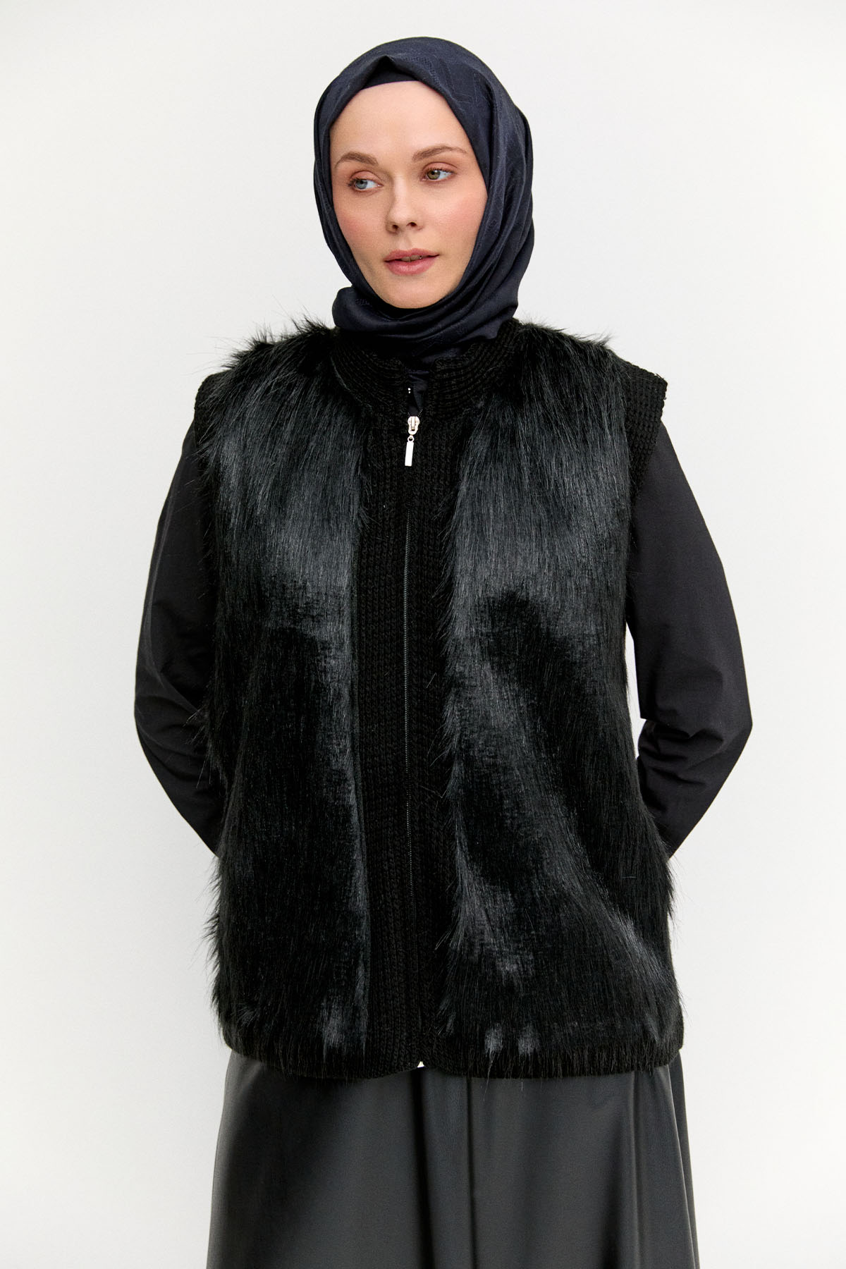 Suni Kürklü Örme Yelek, Tesettür Giyim