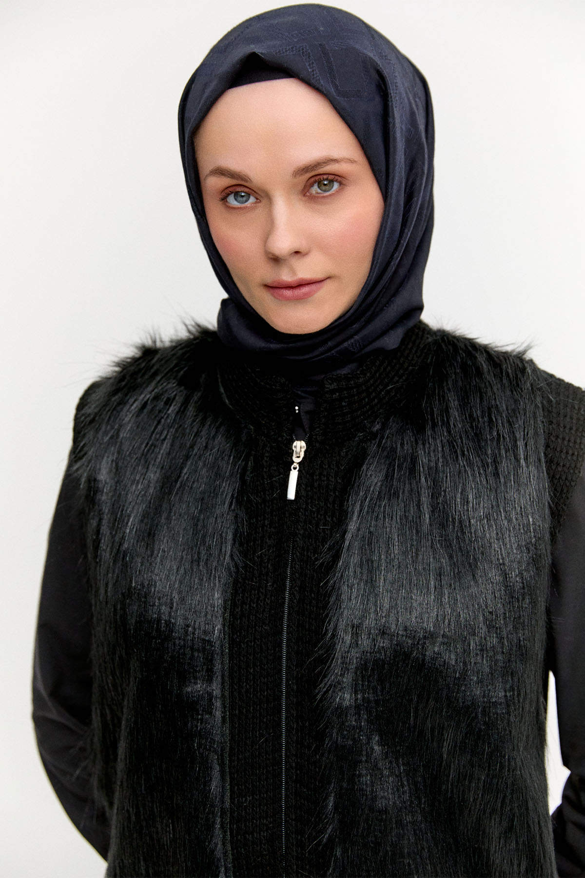 Suni Kürklü Örme Yelek, Tesettür Giyim