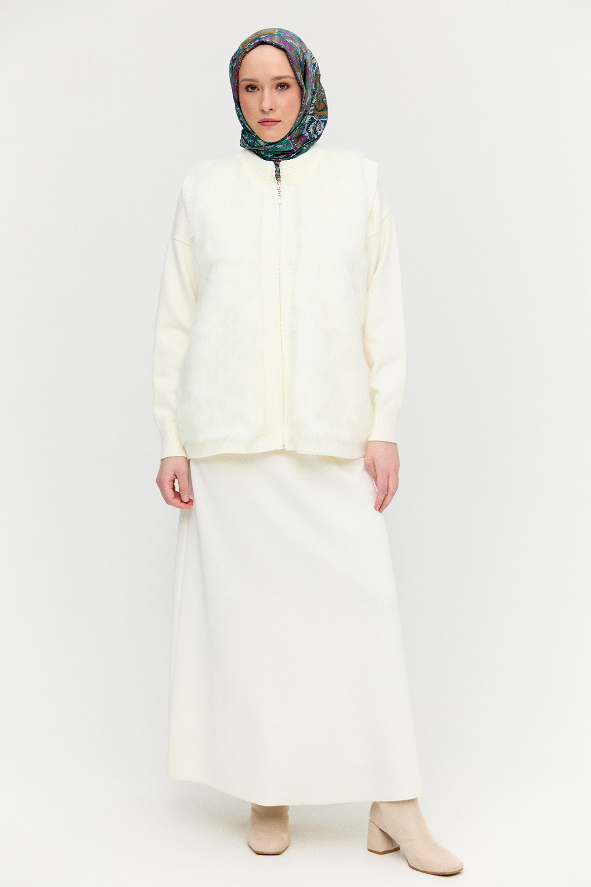 Suni Kürklü Örme Yelek, Tesettür Giyim