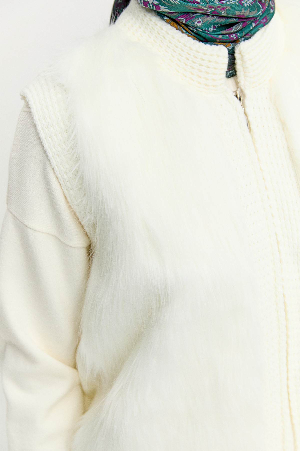 Suni Kürklü Örme Yelek, Tesettür Giyim