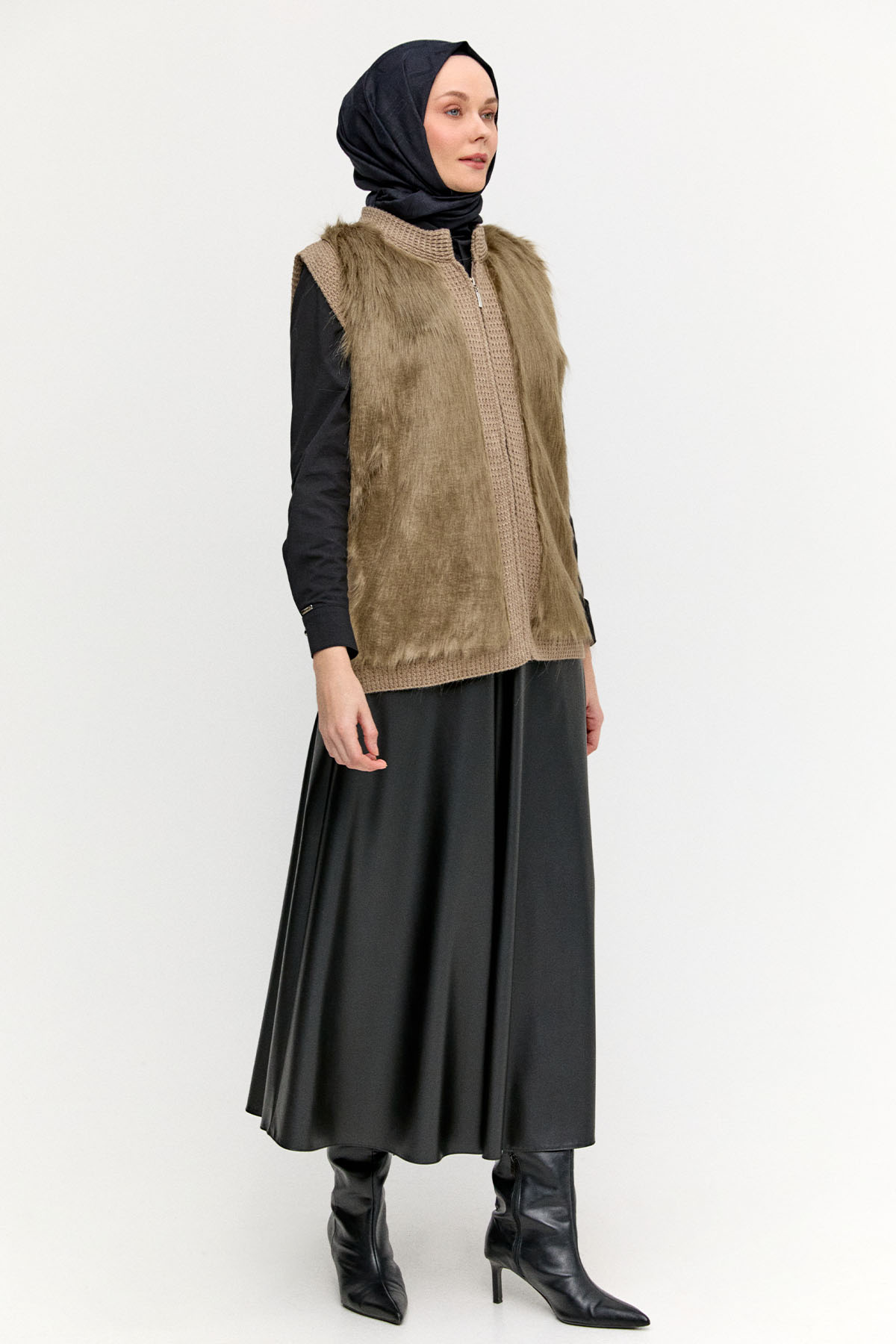 Suni Kürklü Örme Yelek, Tesettür Giyim