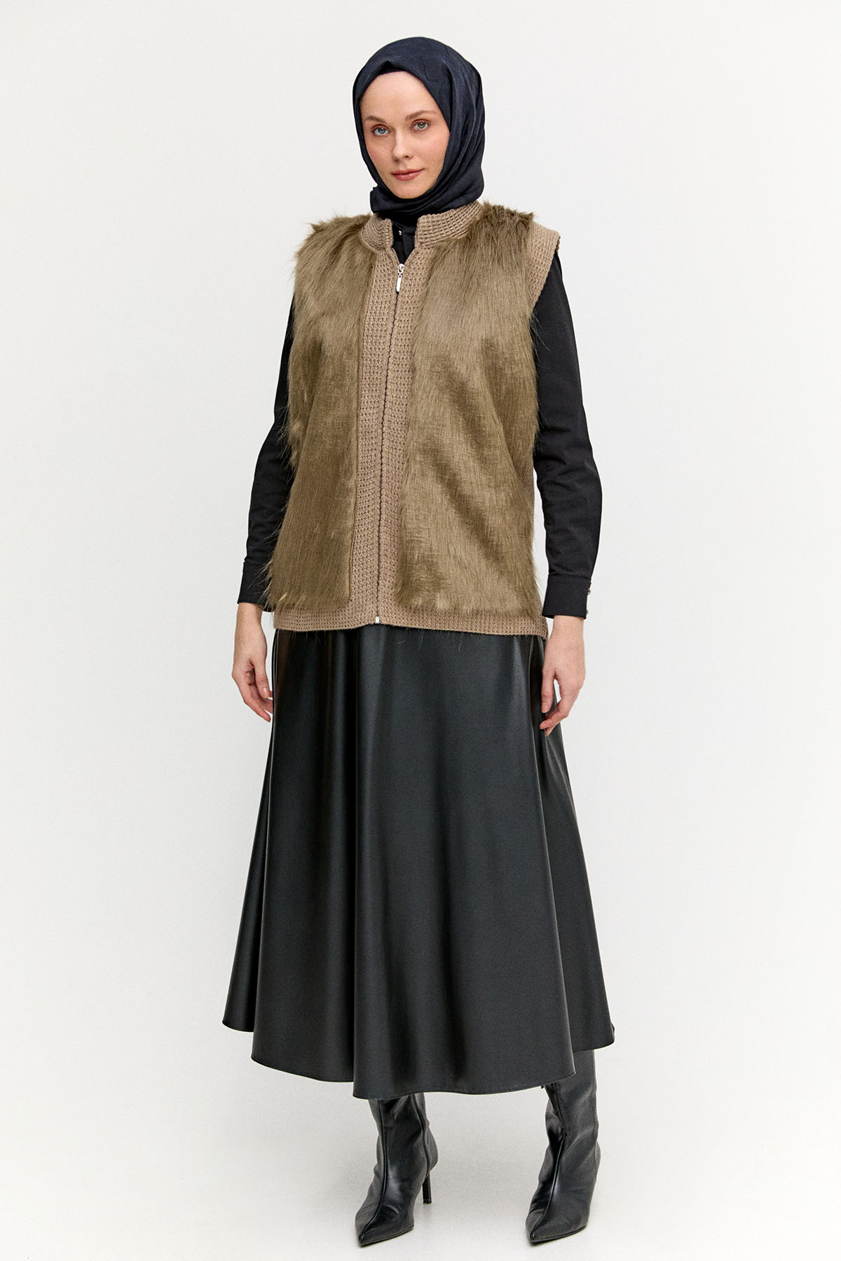 Suni Kürklü Örme Yelek, Tesettür Giyim