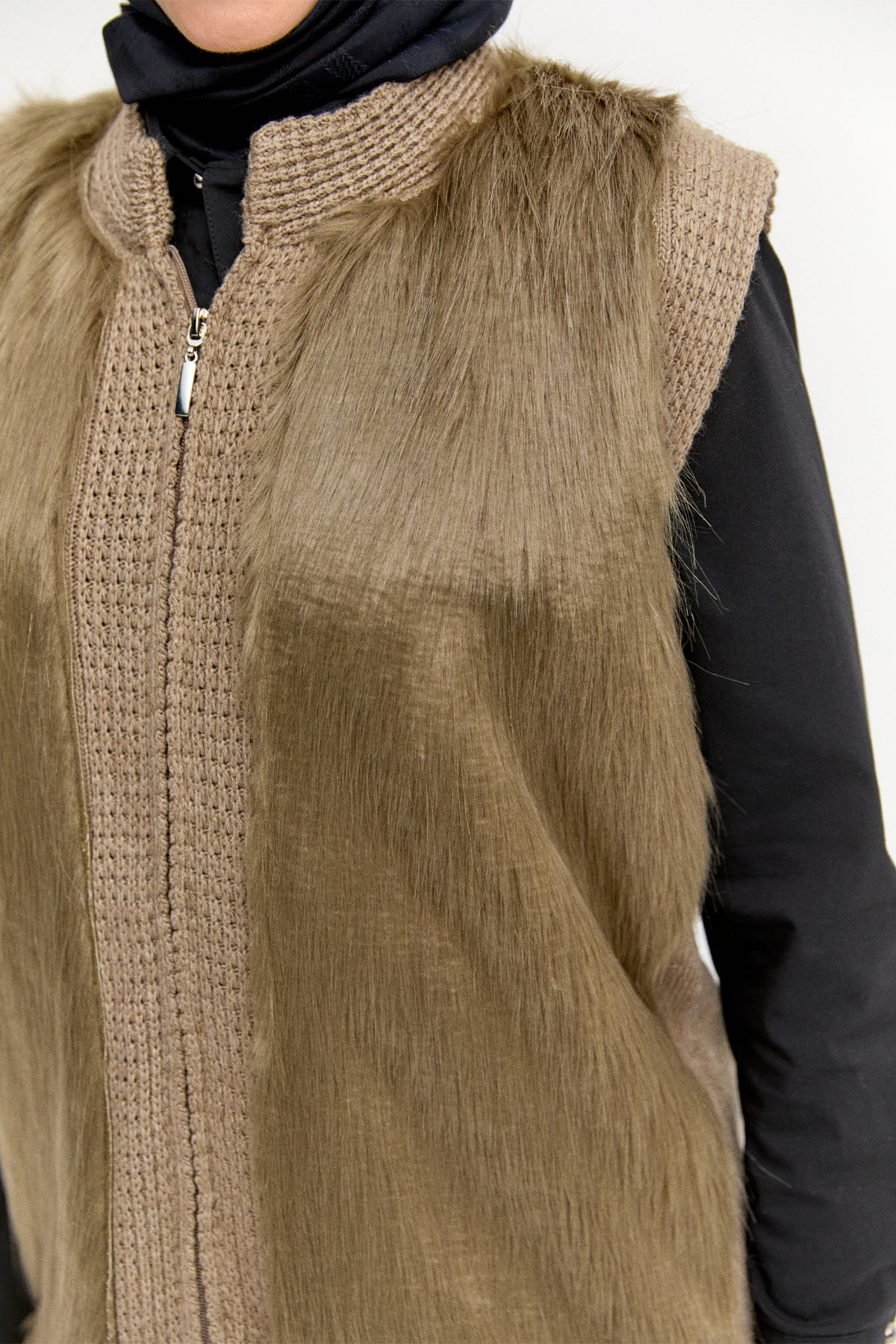 Suni Kürklü Örme Yelek, Tesettür Giyim