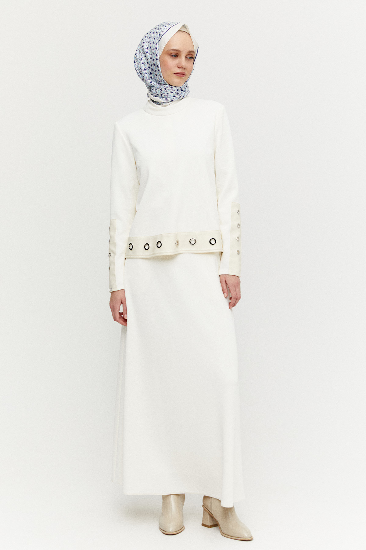 Kuşgözlü Deri Detaylı Hakim Yaka Bluz