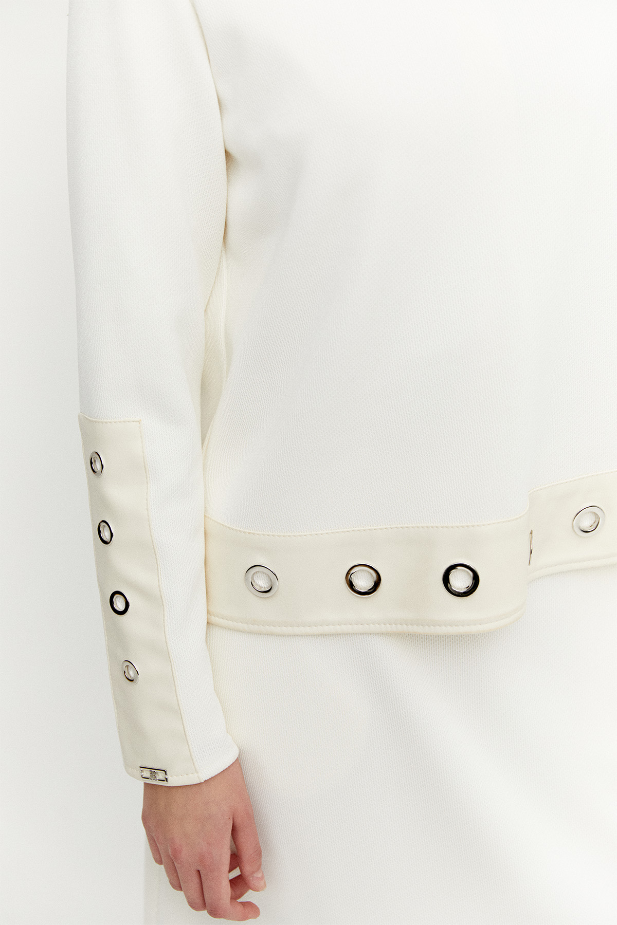 Kuşgözlü Deri Detaylı Hakim Yaka Bluz