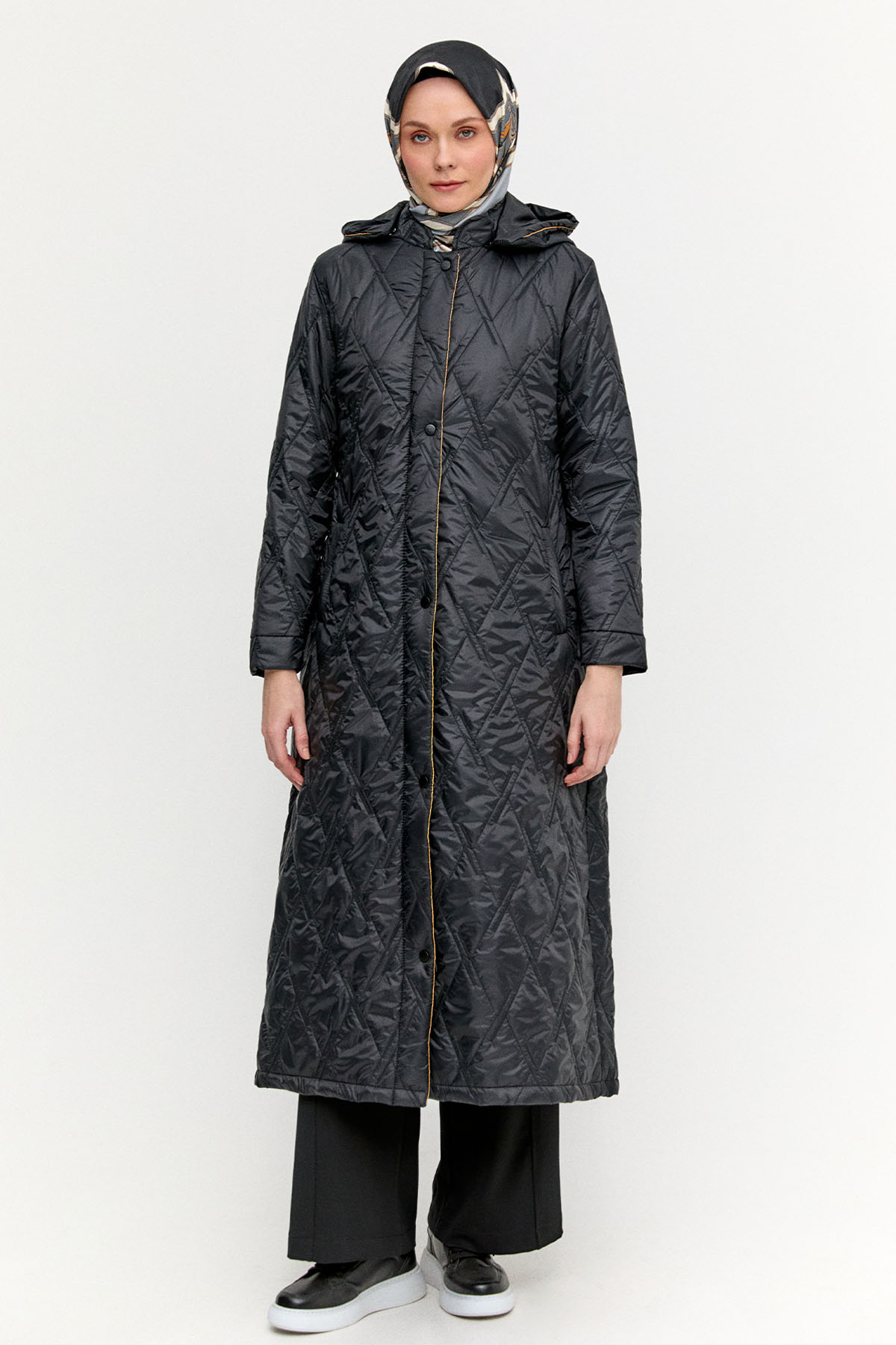 Baklava Desenli Kapitone Kaban, Tesettür Giyim