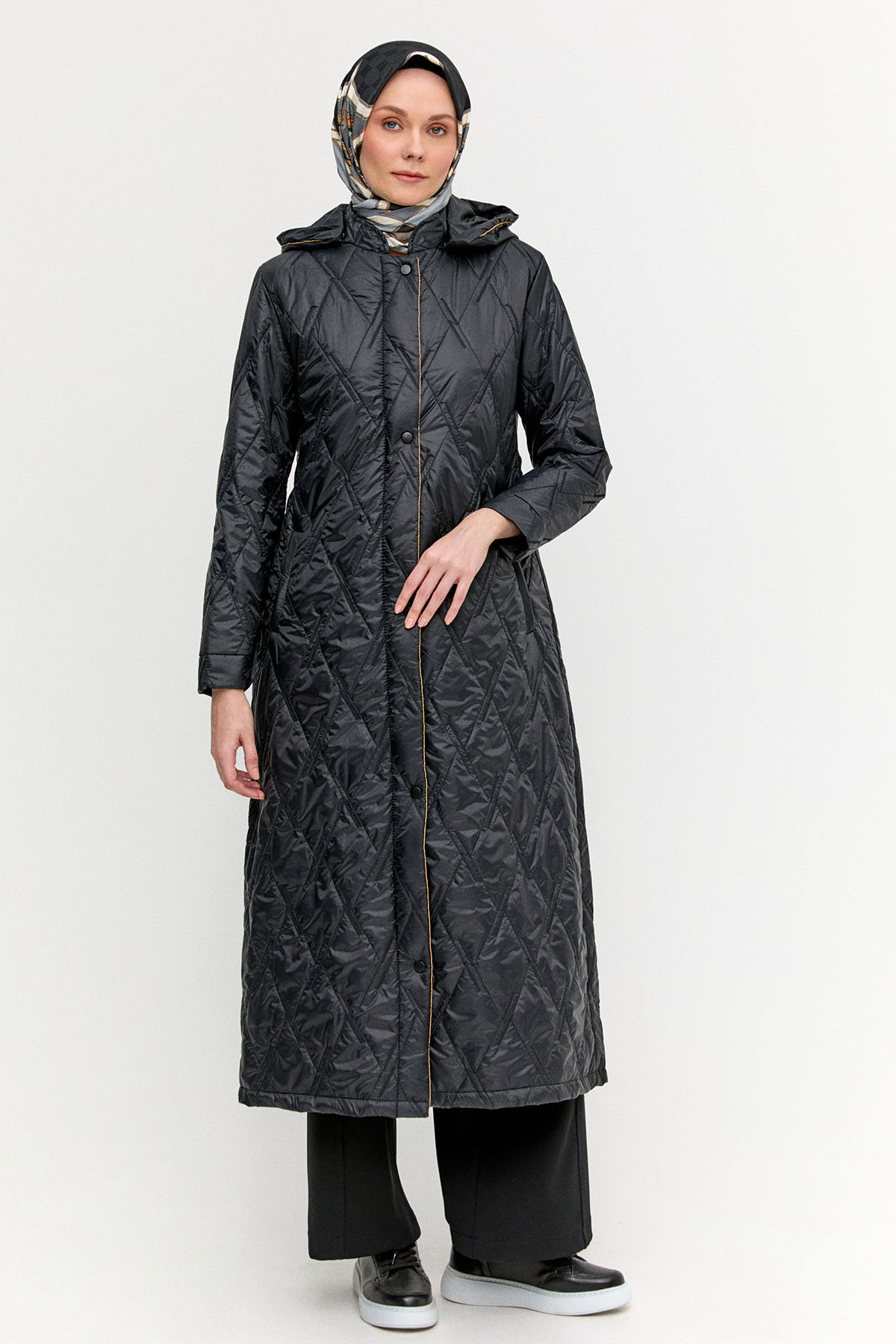 Baklava Desenli Kapitone Kaban, Tesettür Giyim