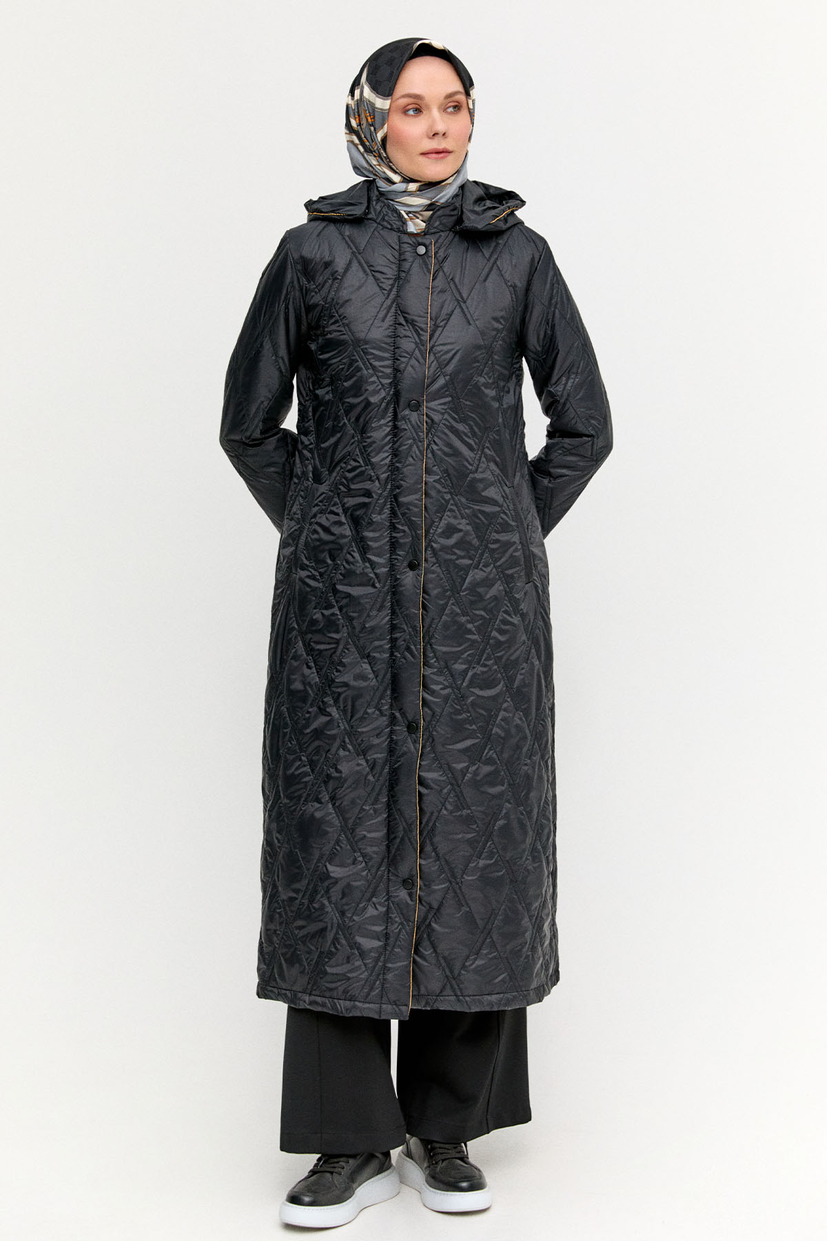 Baklava Desenli Kapitone Kaban, Tesettür Giyim