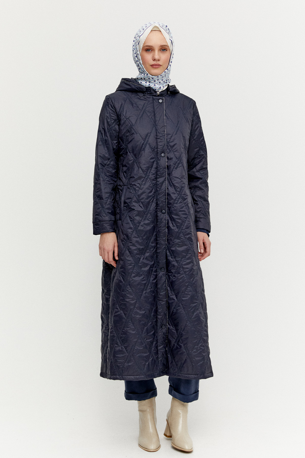 Baklava Desenli Büyük Beden Kapitone Kaban