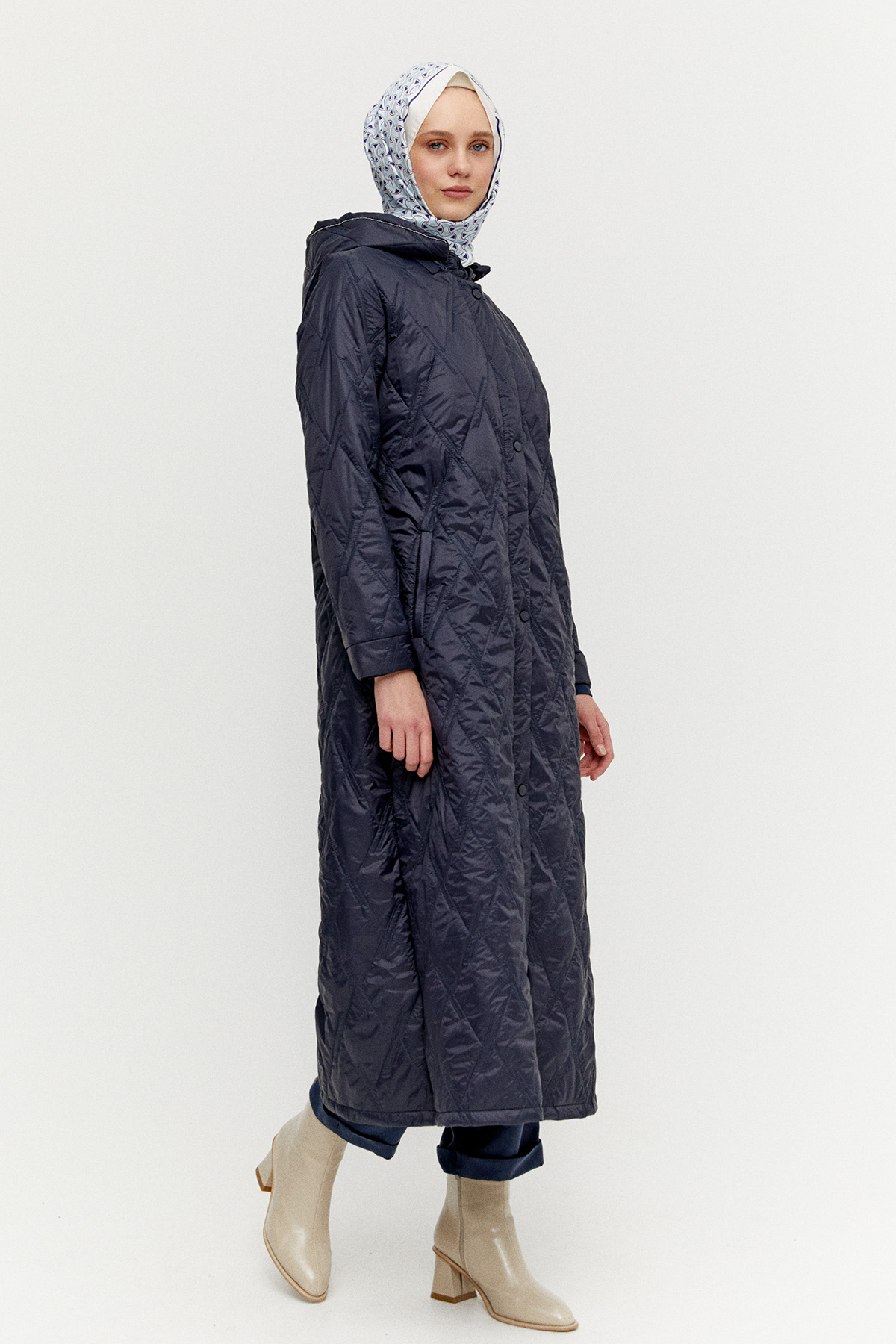 Baklava Desenli Büyük Beden Kapitone Kaban