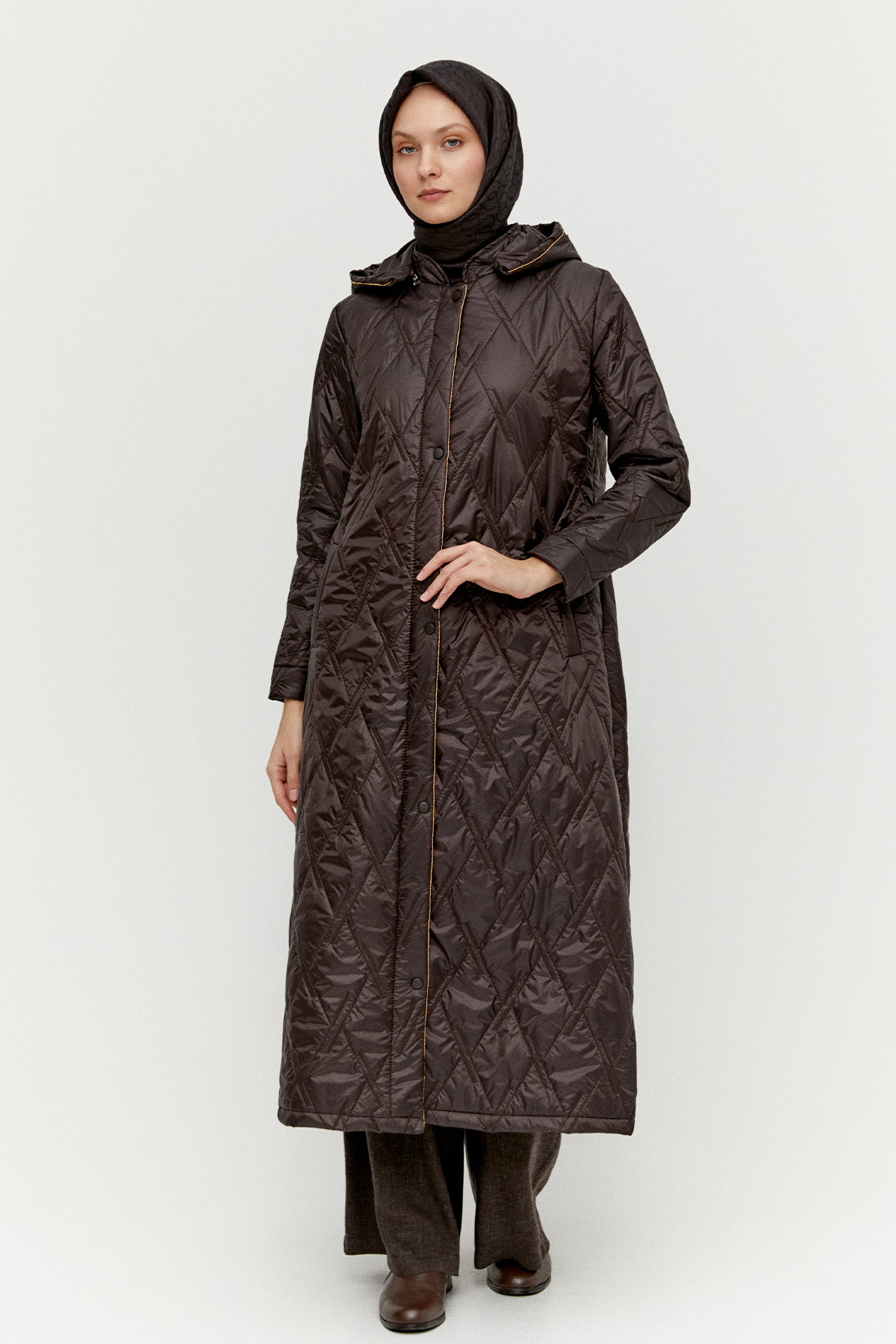 Baklava Desenli Büyük Beden Kapitone Kaban