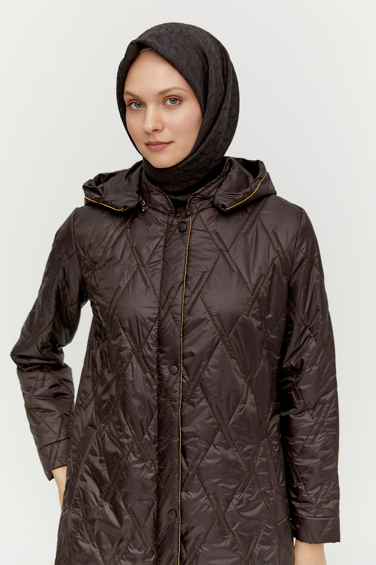 Baklava Desenli Büyük Beden Kapitone Kaban