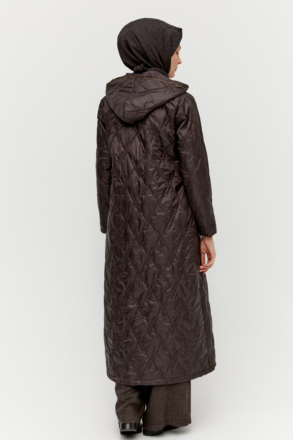 Baklava Desenli Büyük Beden Kapitone Kaban